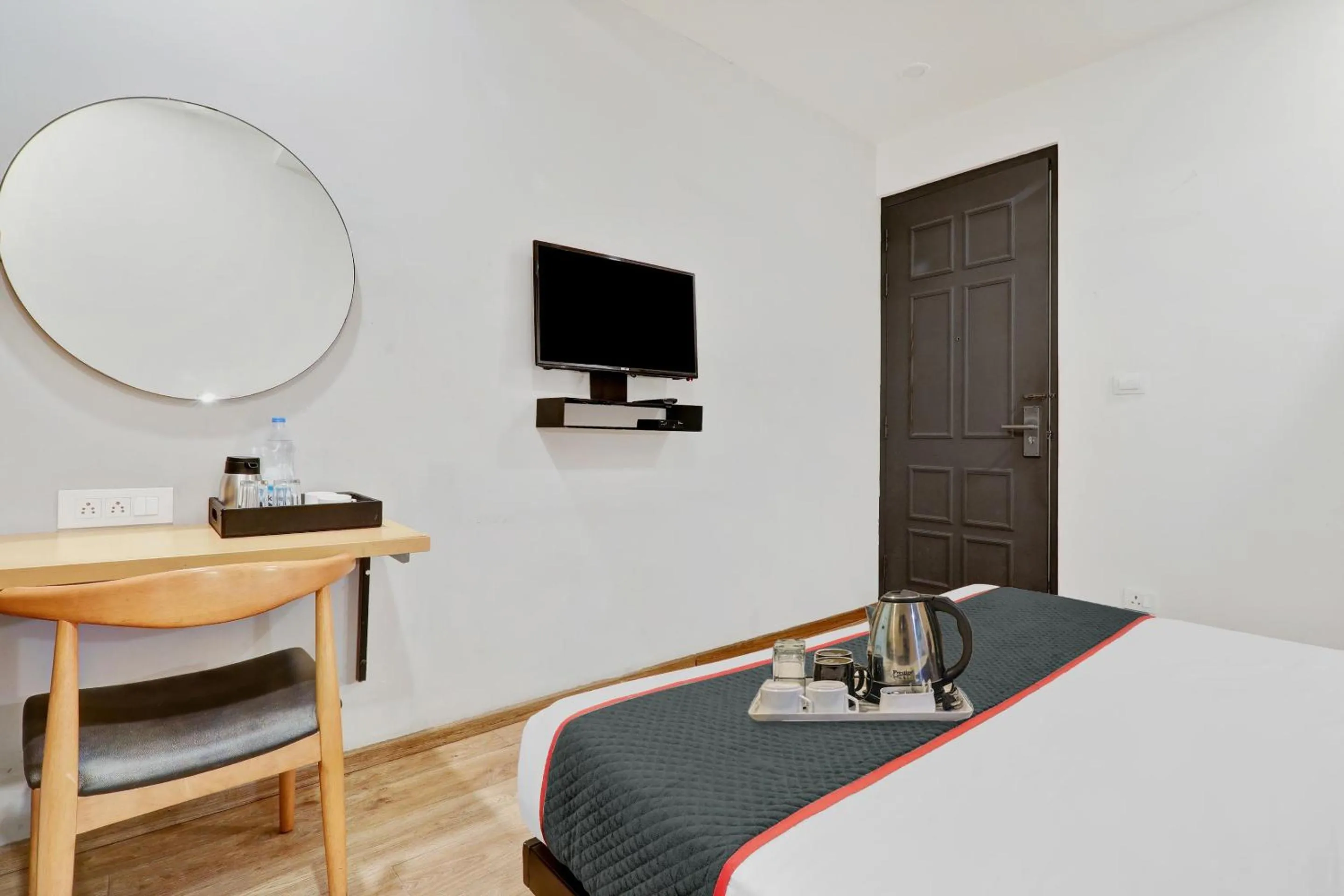 Standard Double Room - single occupancy in Super Townhouse 139 Ashiyana Smriti Upvan Near Emerald Mall Lucknow