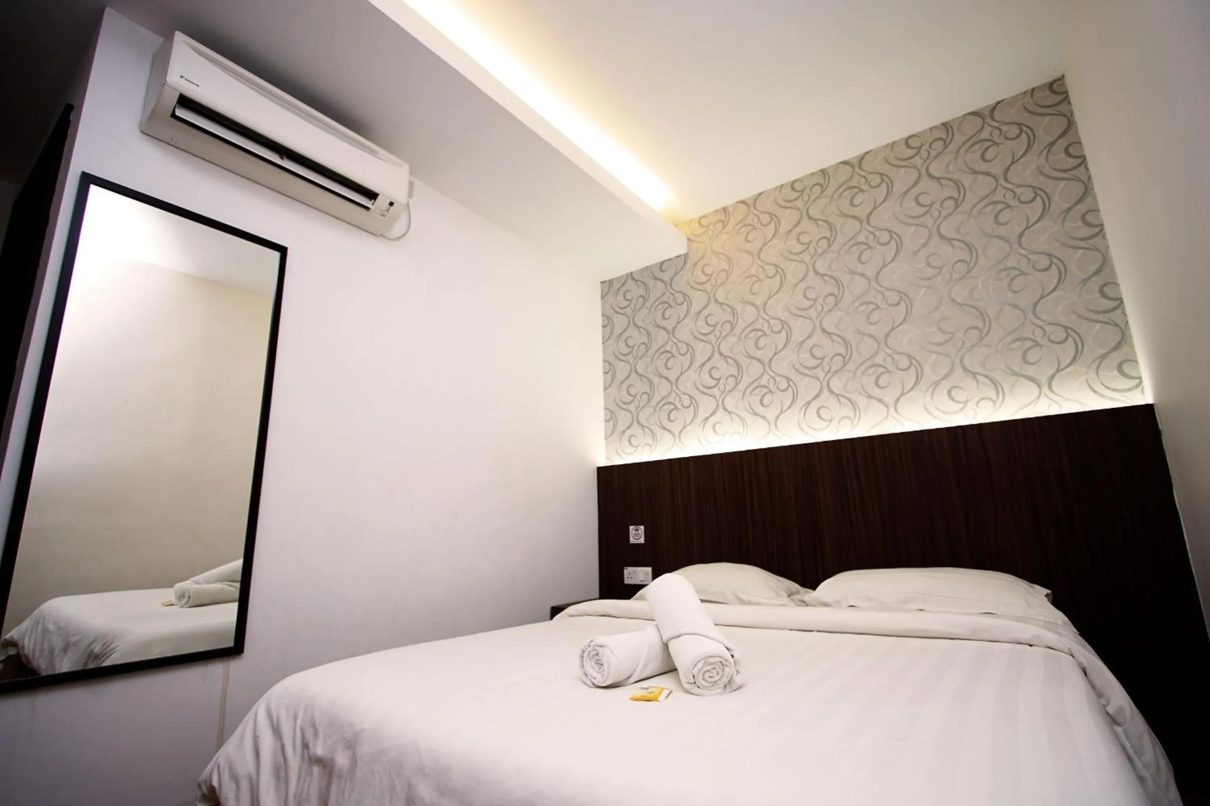 Standard Queen Room in Pavilion Inn