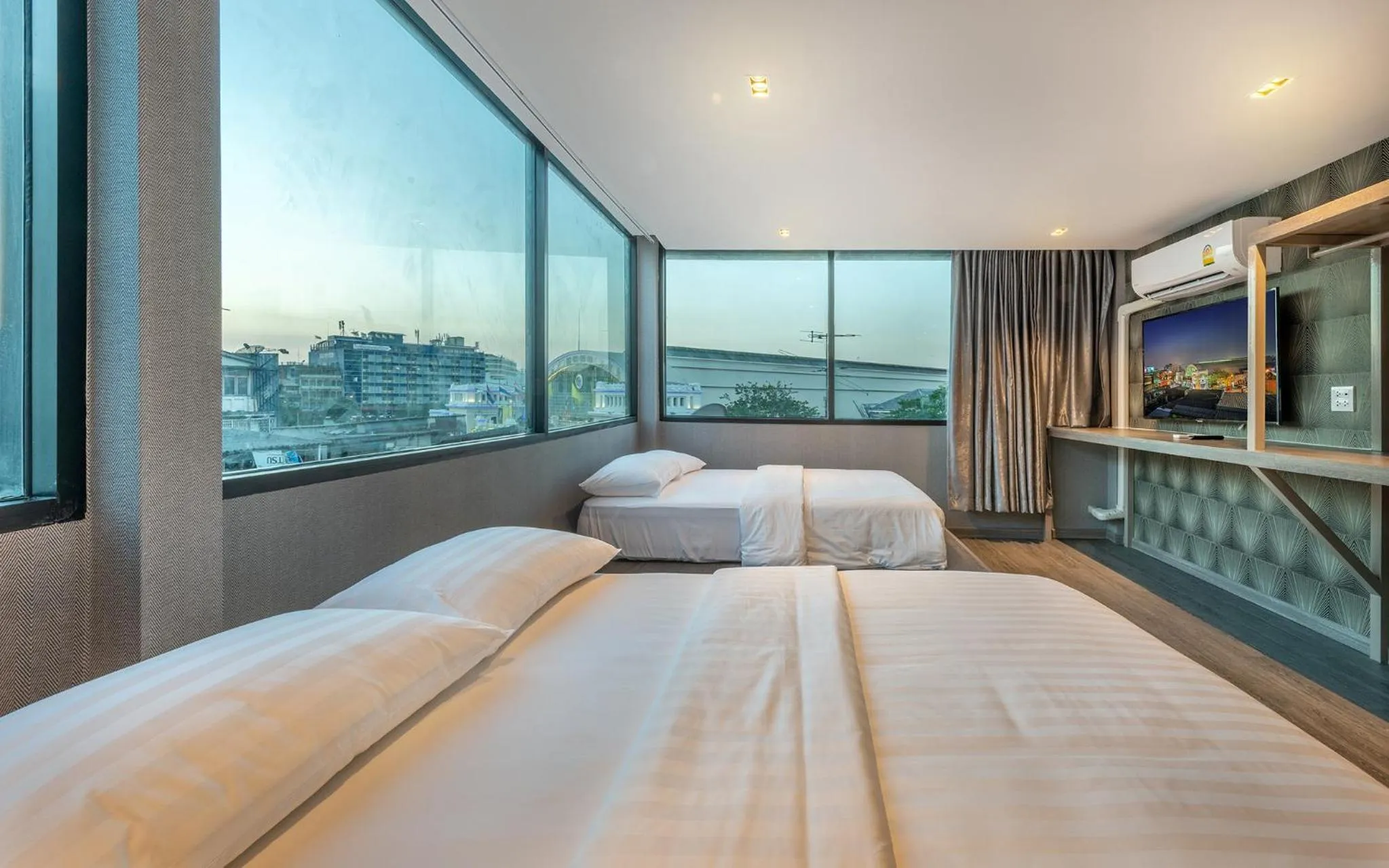 Family Room with Private Bathroom in Happy Station Bangkok