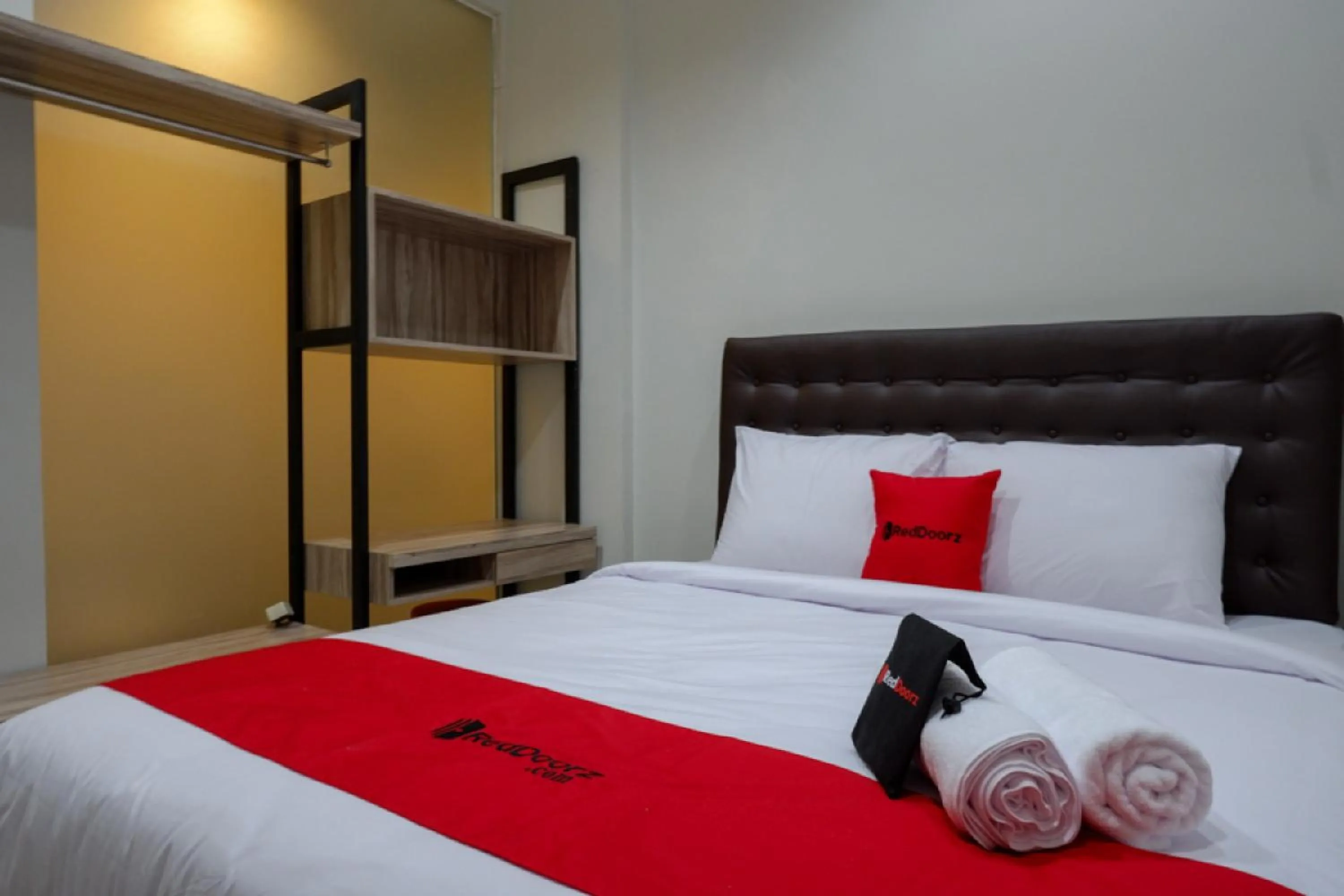 Double Room in RedDoorz @ Jalan Kartini Semarang