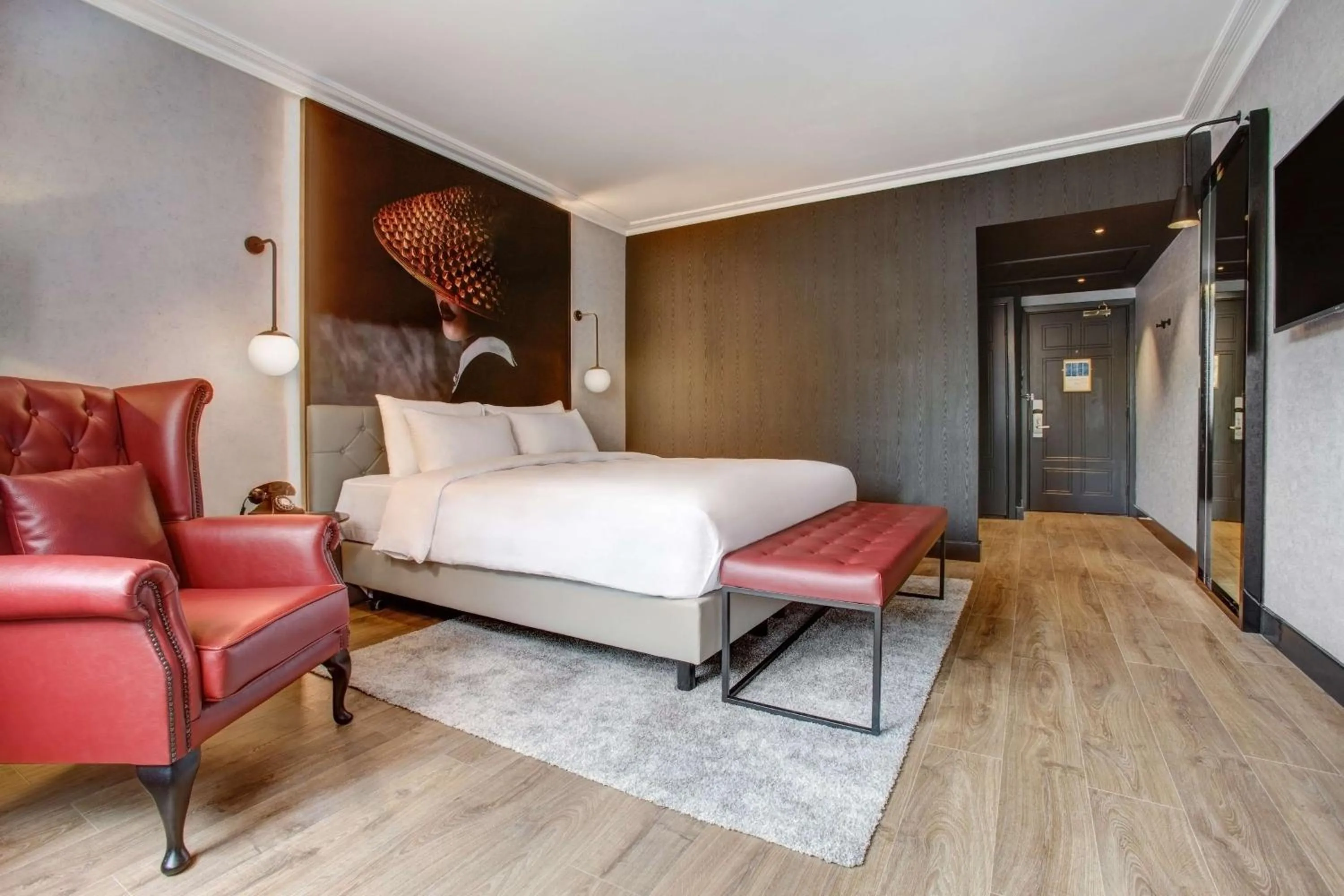 Executive Suite - Lounge Access in Radisson RED London Heathrow