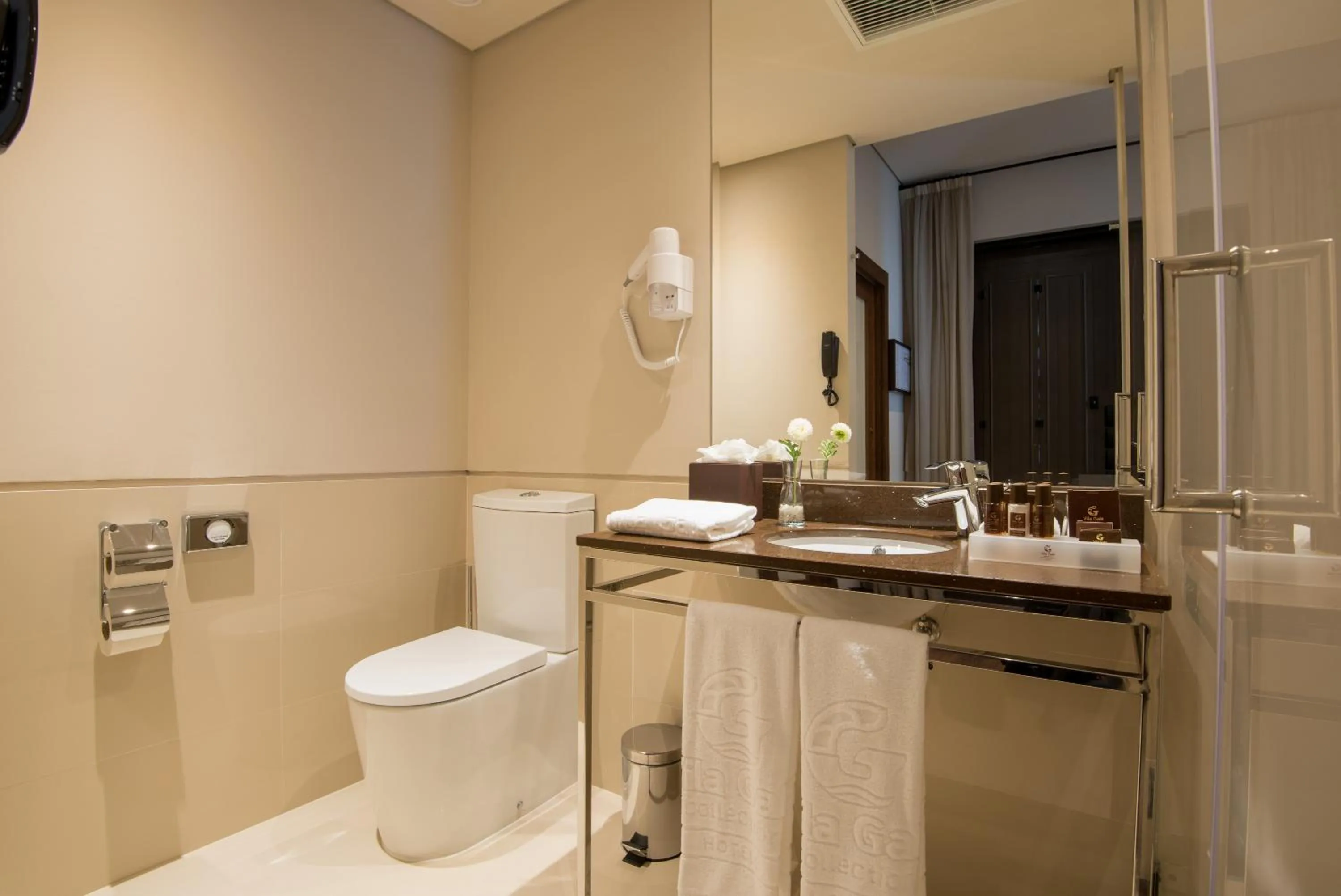 Double or Twin Room with Extra Bed - Main Building in Vila Gale Collection Alter Real - Resort Equestre, Conference & Spa