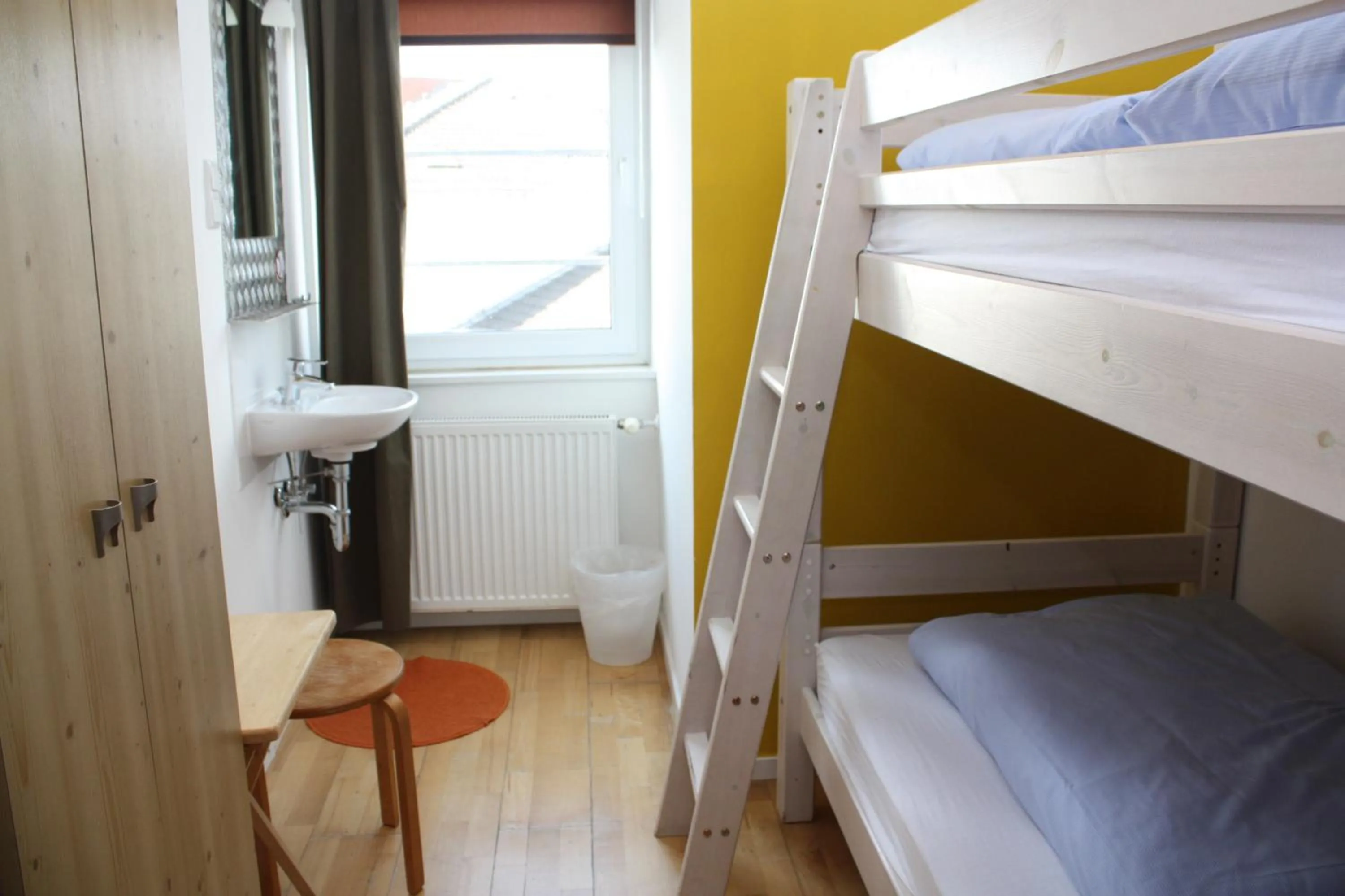 Twin Room with Shared Bathroom in Townside Hostel Bremen