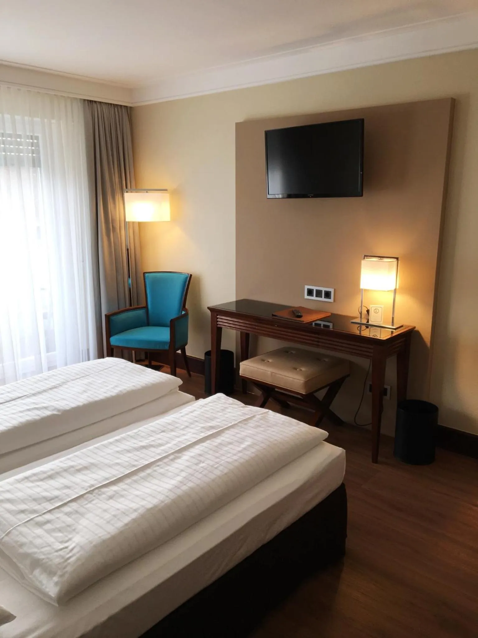 Deluxe Quadruple Room in Dürer-Hotel