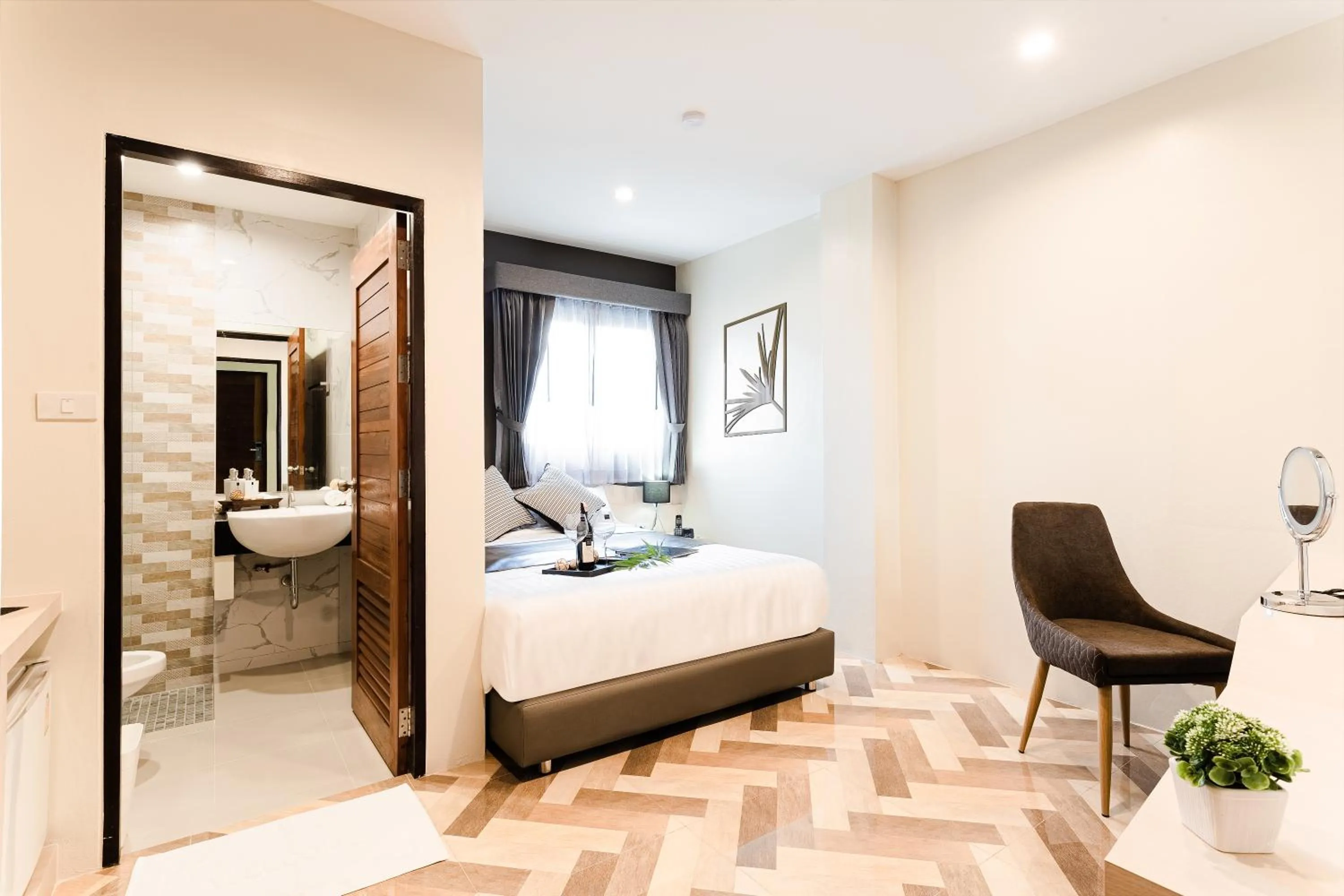 Standard Double Room in SJ Miracle Hotel