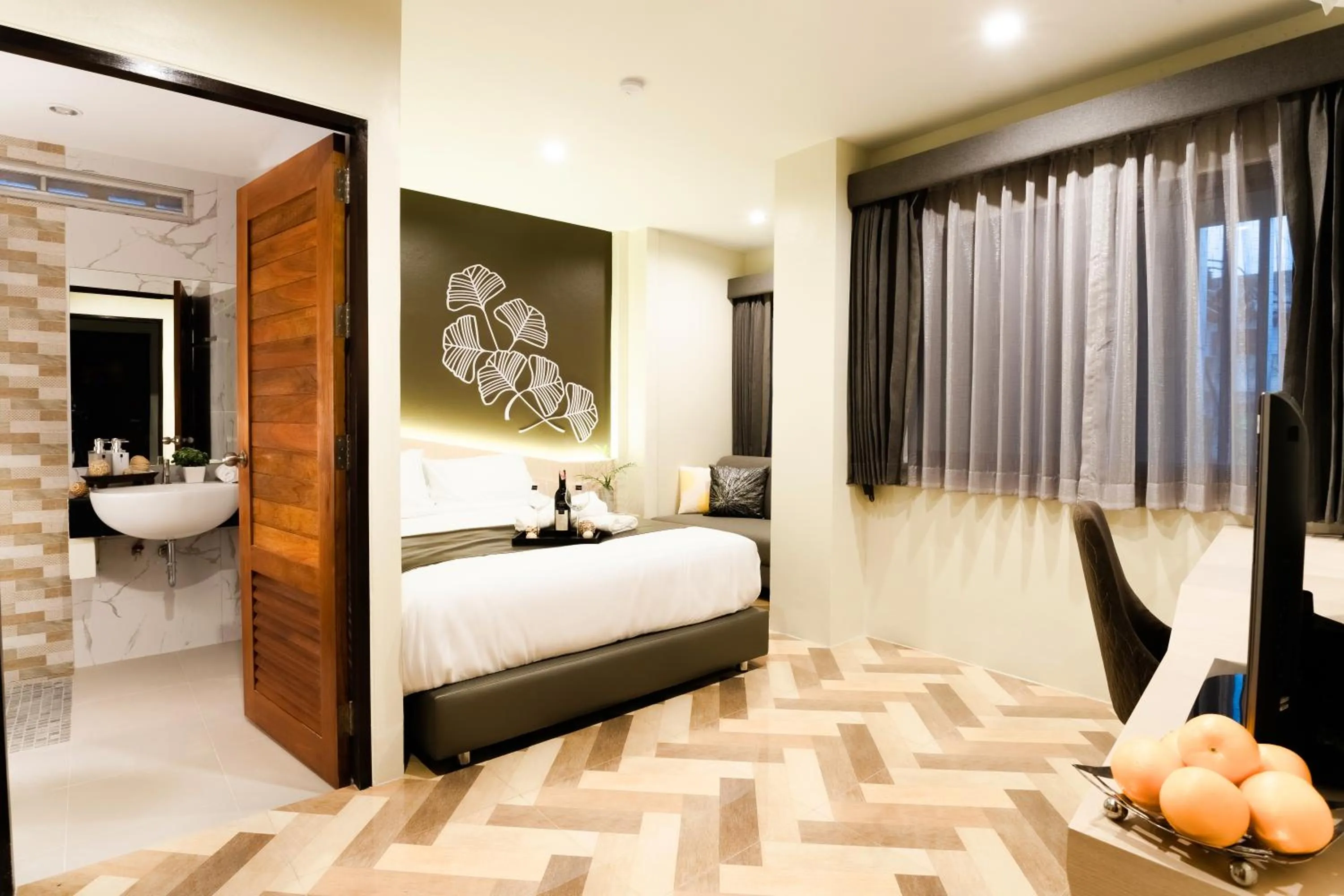 Deluxe Double Room in SJ Miracle Hotel