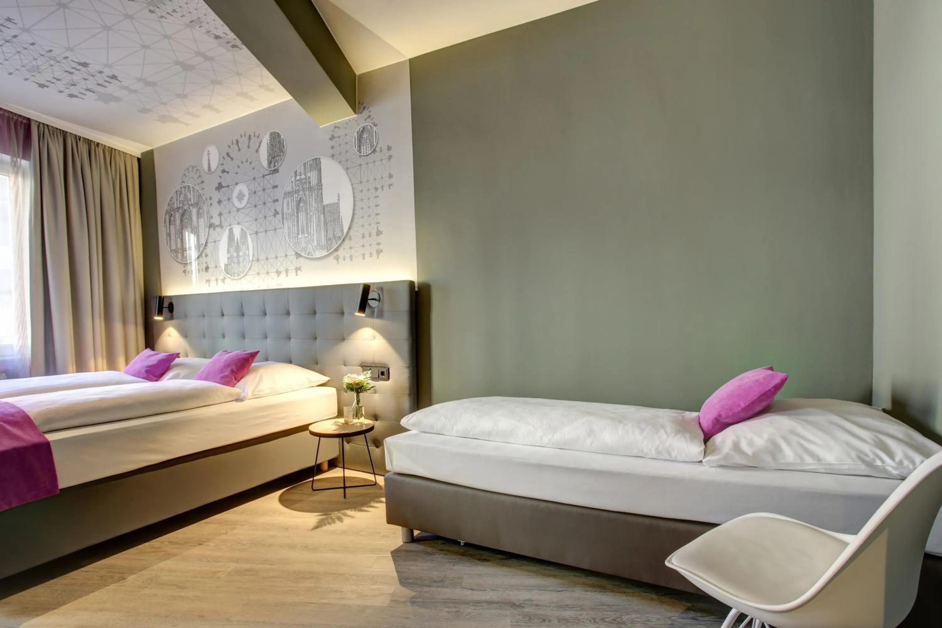 Family Apartment in Boutique 003 Köln City am Dom, Trademark Collection by Wyndham