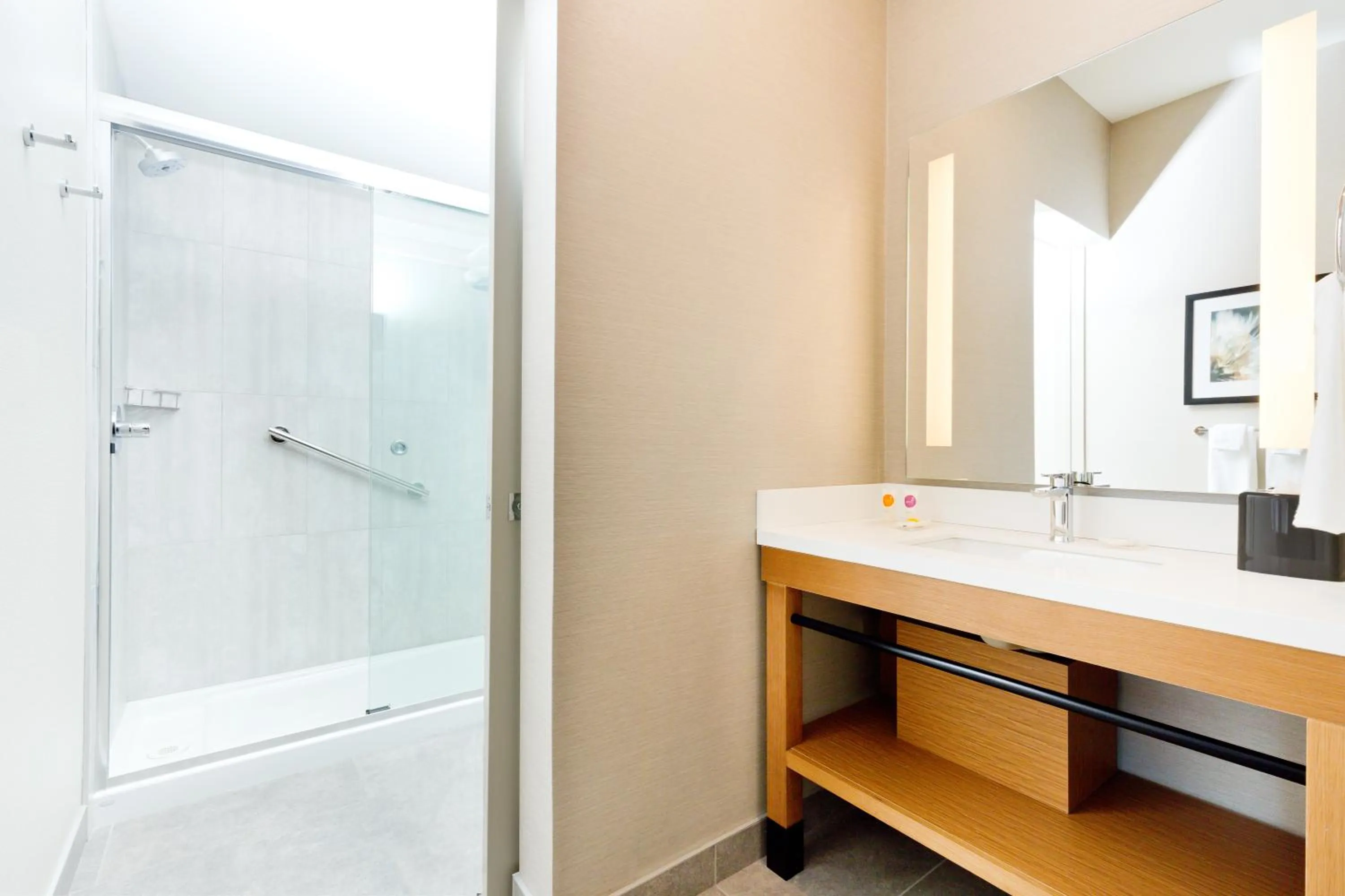 King Room with Sofa Bed - High Floor in Hyatt Place Kelowna