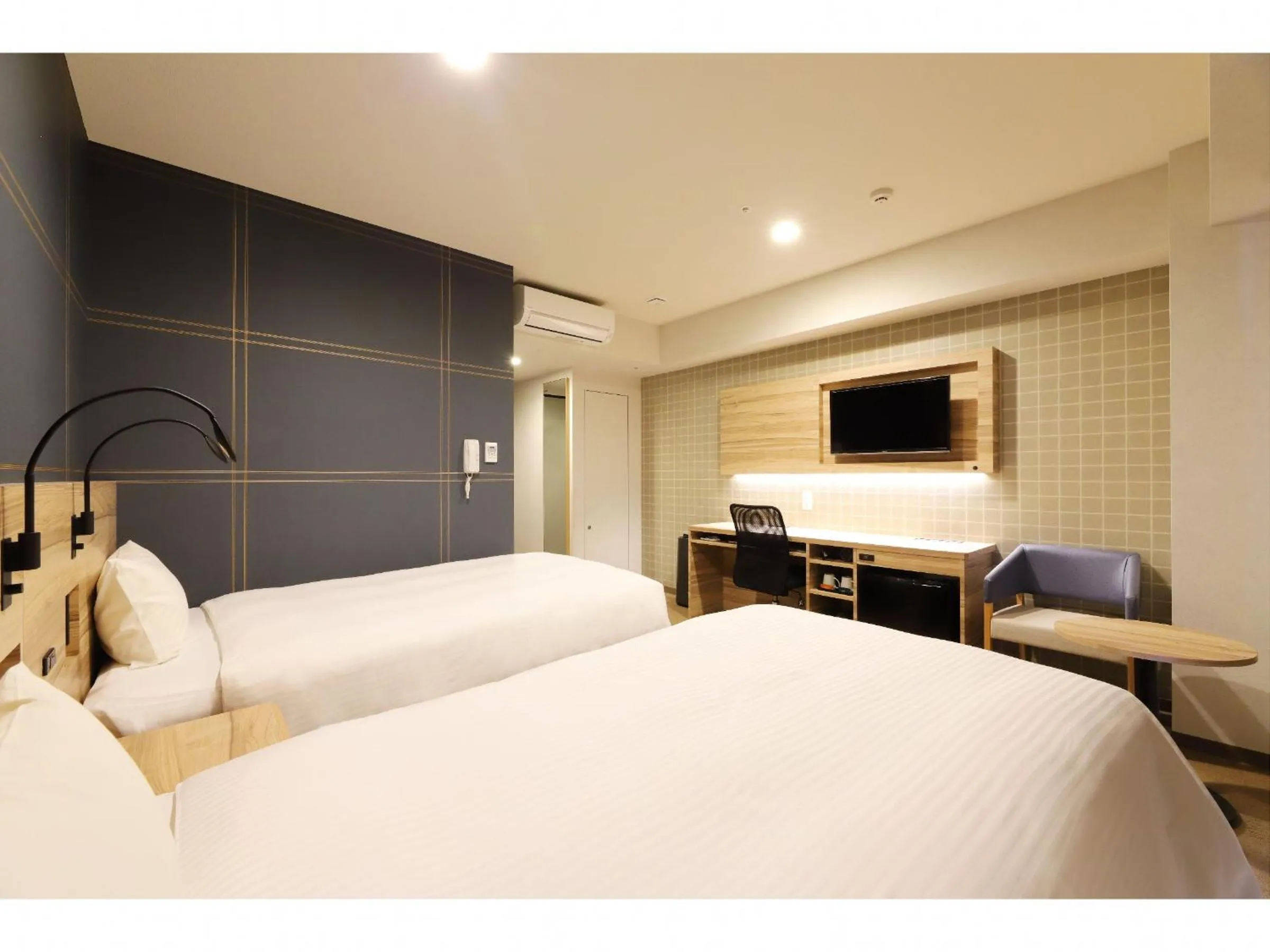 Twin Room - Non-Smoking in Smile Hotel Shonan Fujisawa