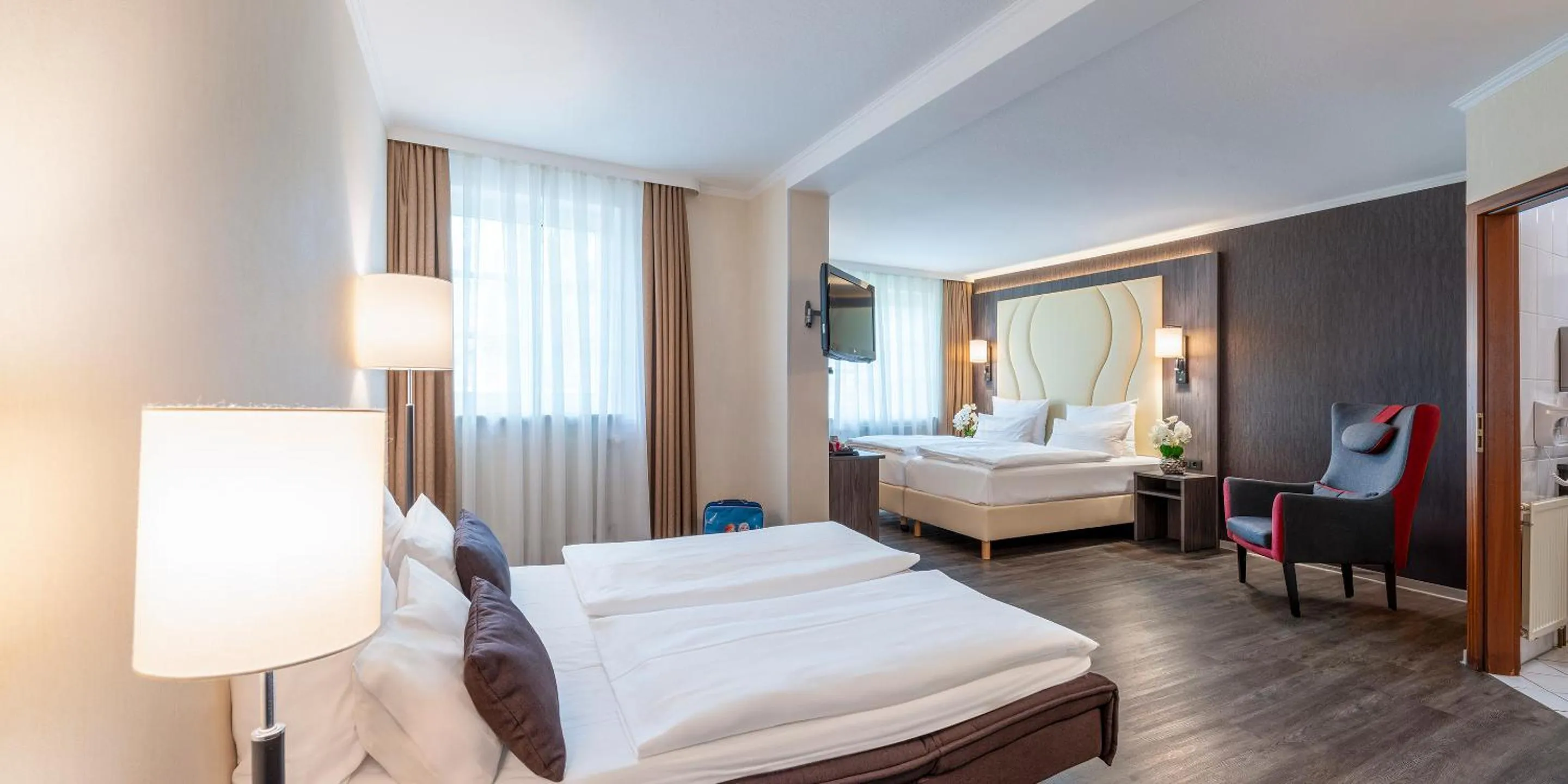 Family Twin Room with Sofa Bed - single occupancy in Best Western Hotel Schmoeker-Hof