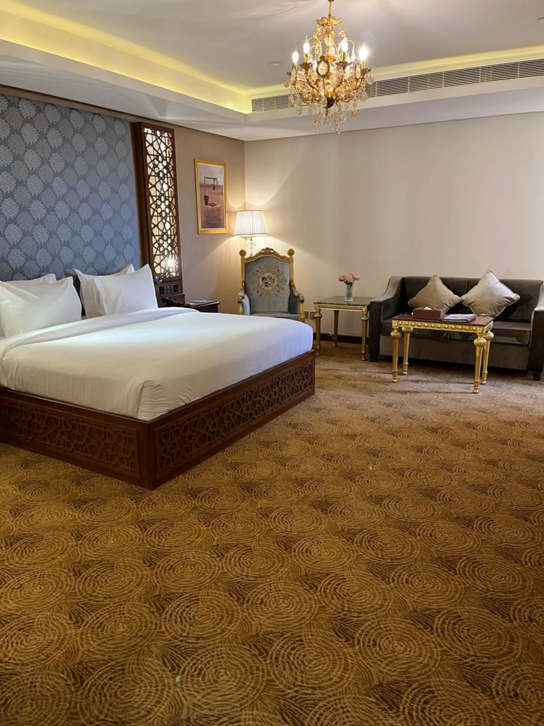 Standard King Room in Al Rahden Hotel