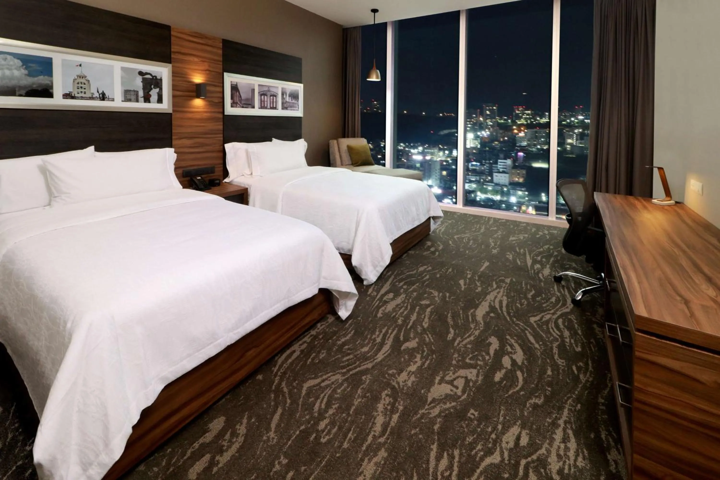 Double Room with Two Double Beds in Hilton Garden Inn Monterrey Obispado