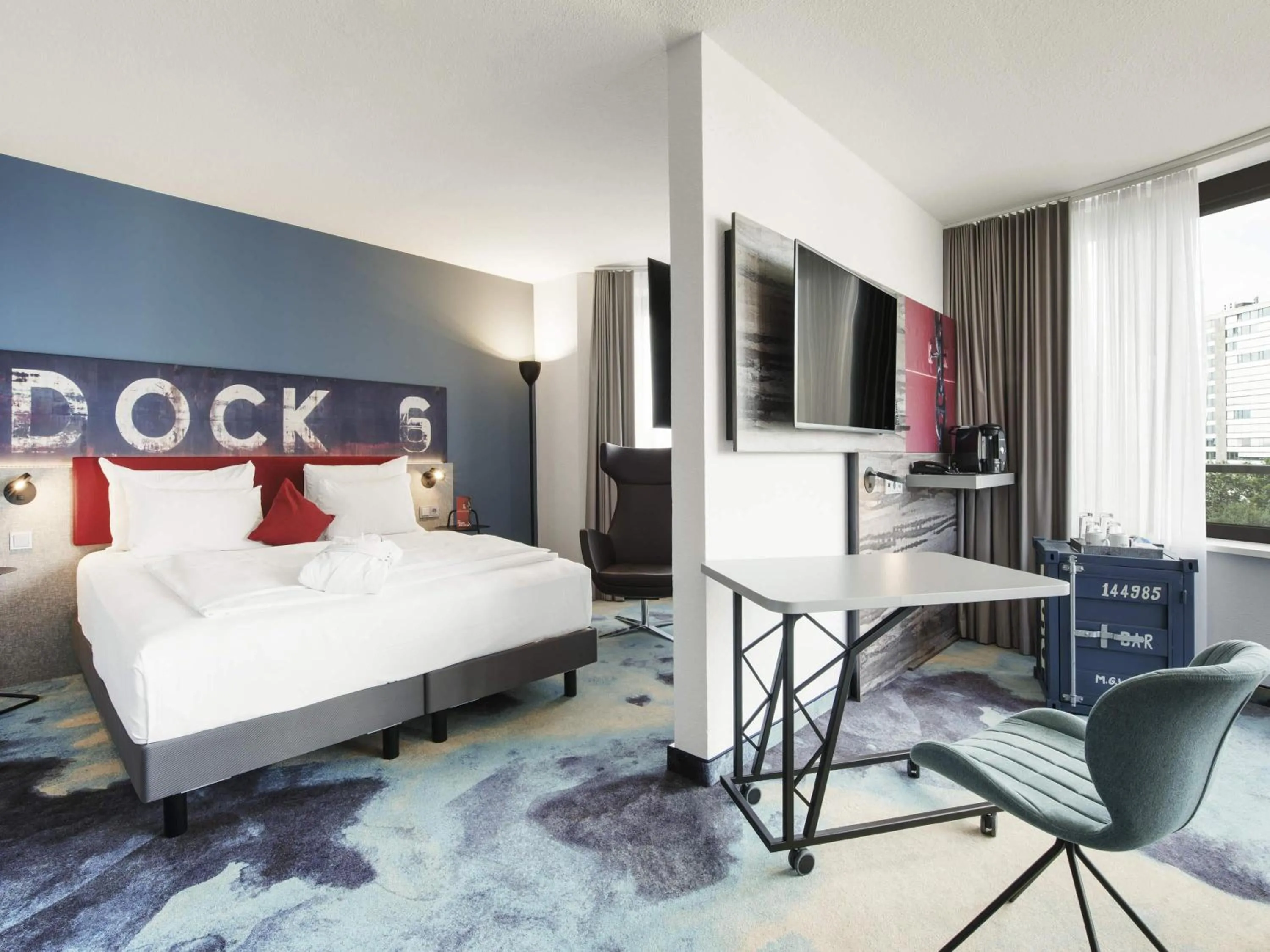 Junior suite with Kingsize Bed and Sofa, Mini-bar ALLin in Mercure Hotel Hamburg City