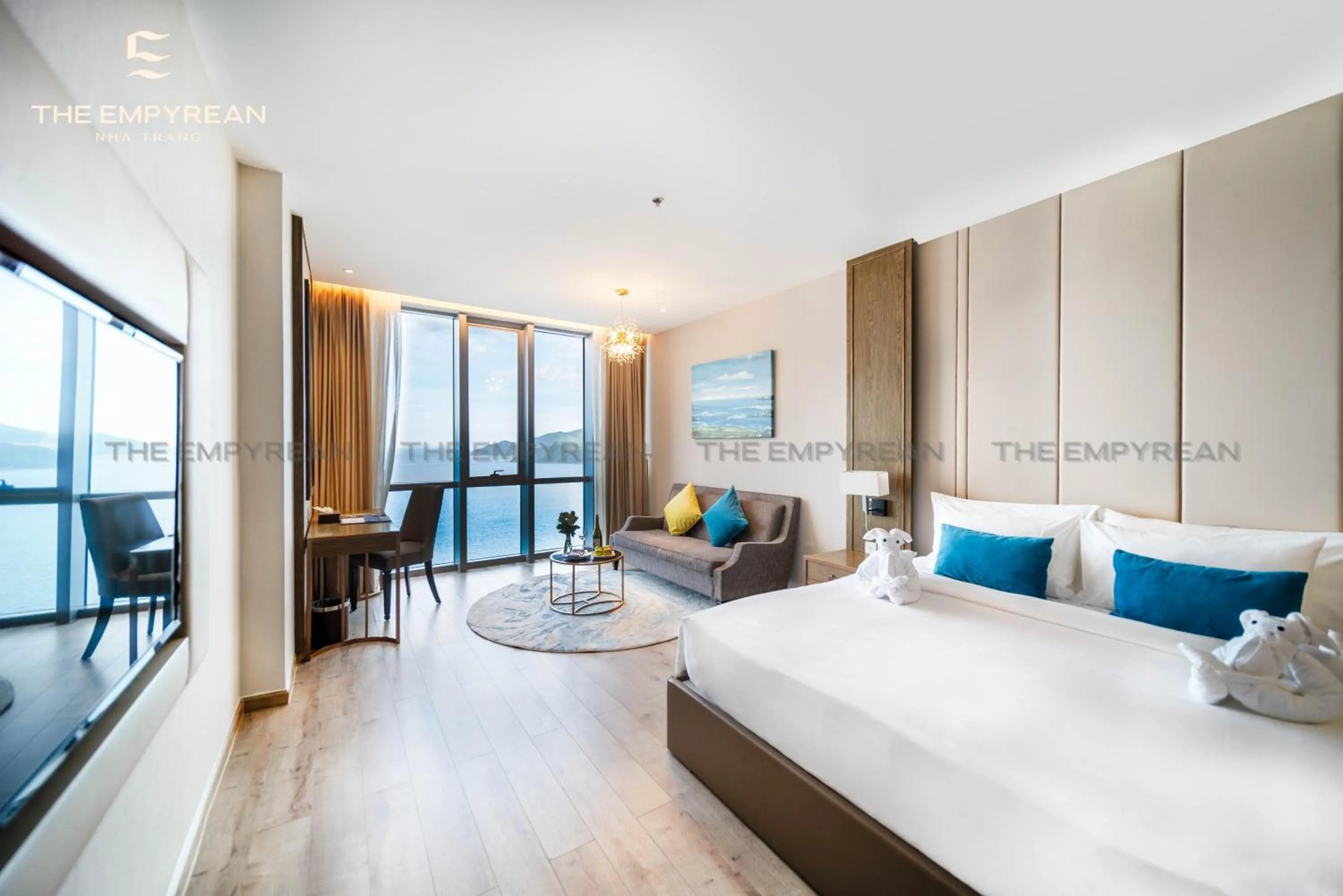 Deluxe King Room with Sea View in The Empyrean Nha Trang