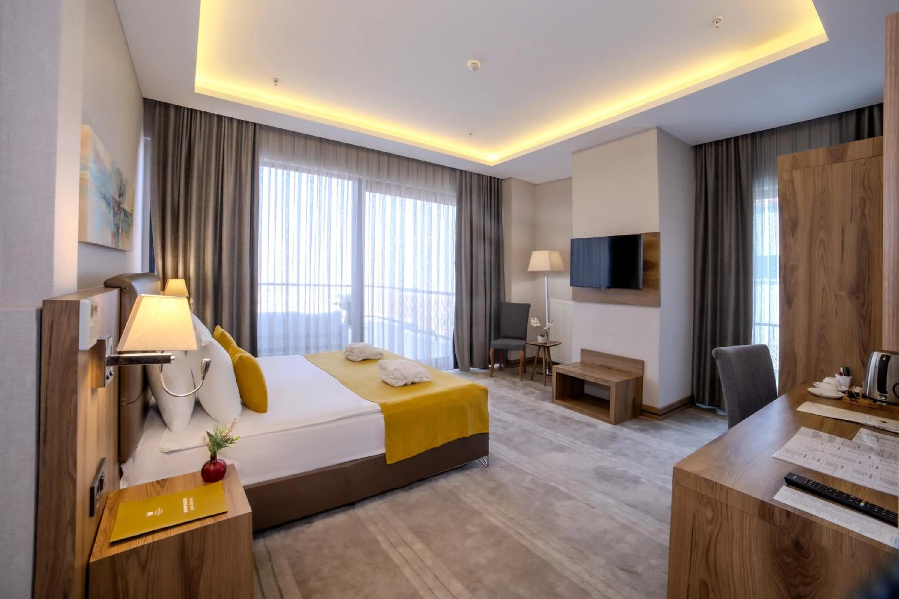 Suite with Terrace in Royal Termal Hotel