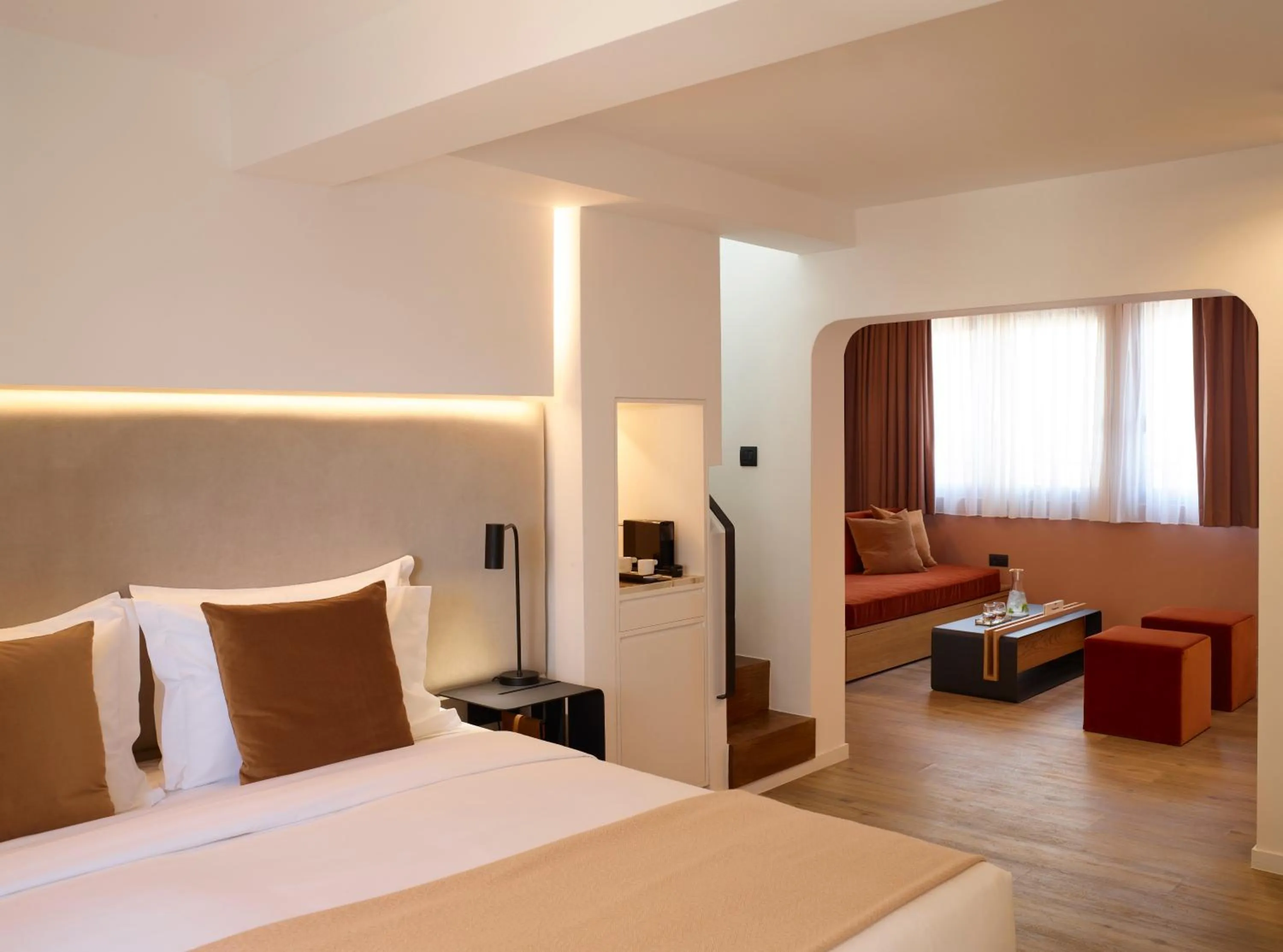 Marblous Queen Suite in The Marblous Athens