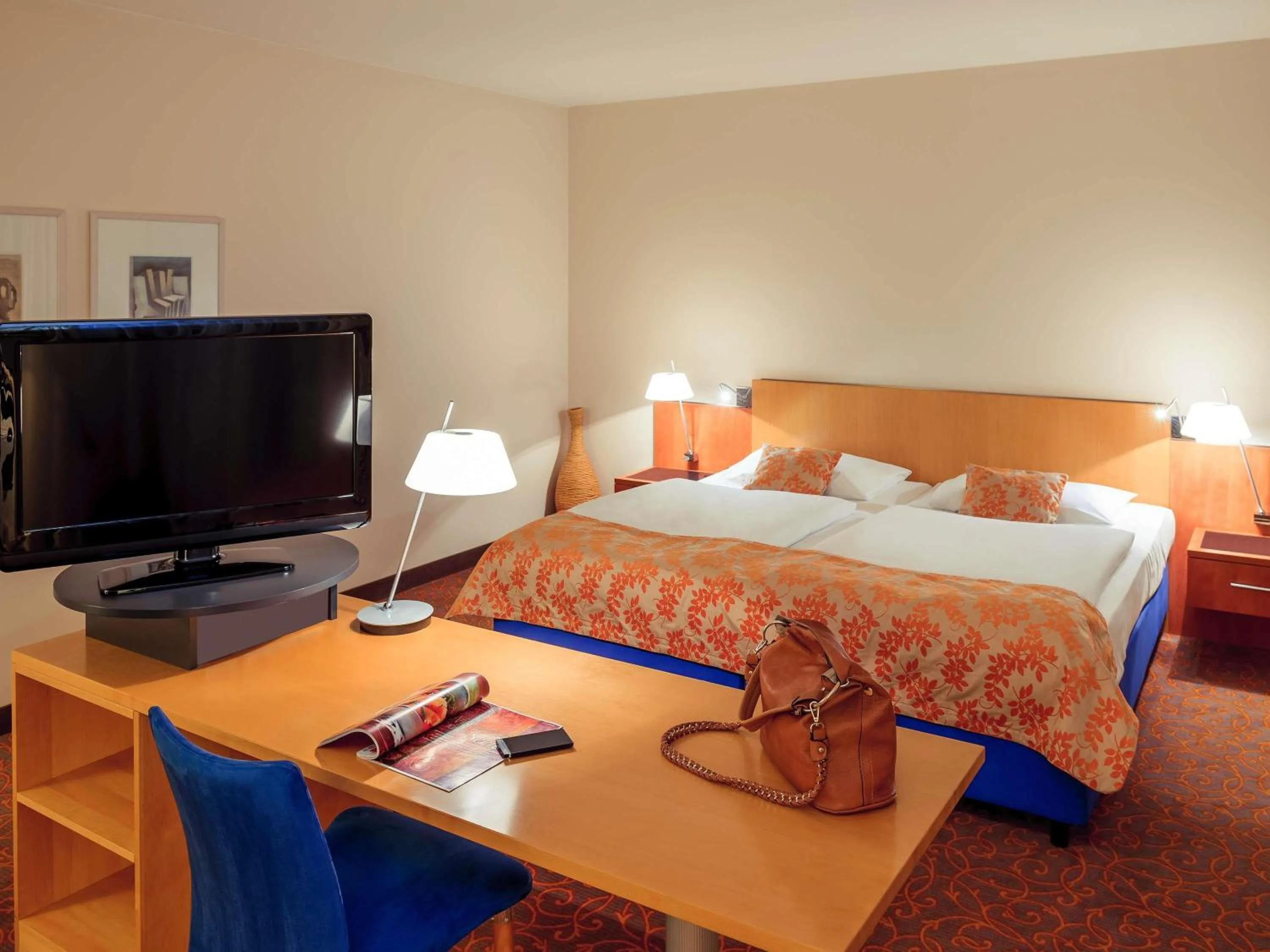 Large Double Room in Mercure Hotel & Residenz Berlin Checkpoint Charlie