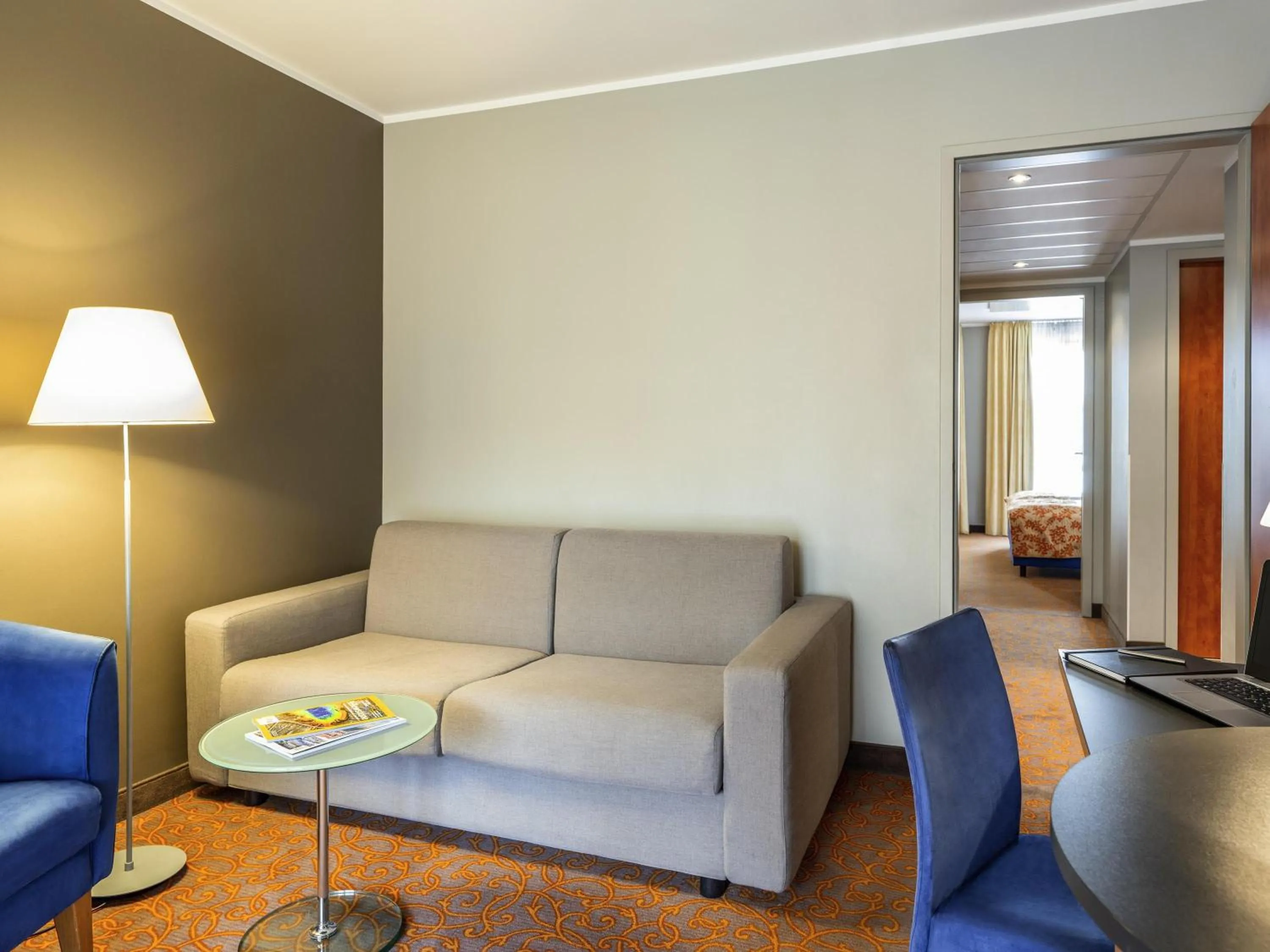 Superior Suite with One Double Bed and One Sofa Bed in Mercure Hotel & Residenz Berlin Checkpoint Charlie