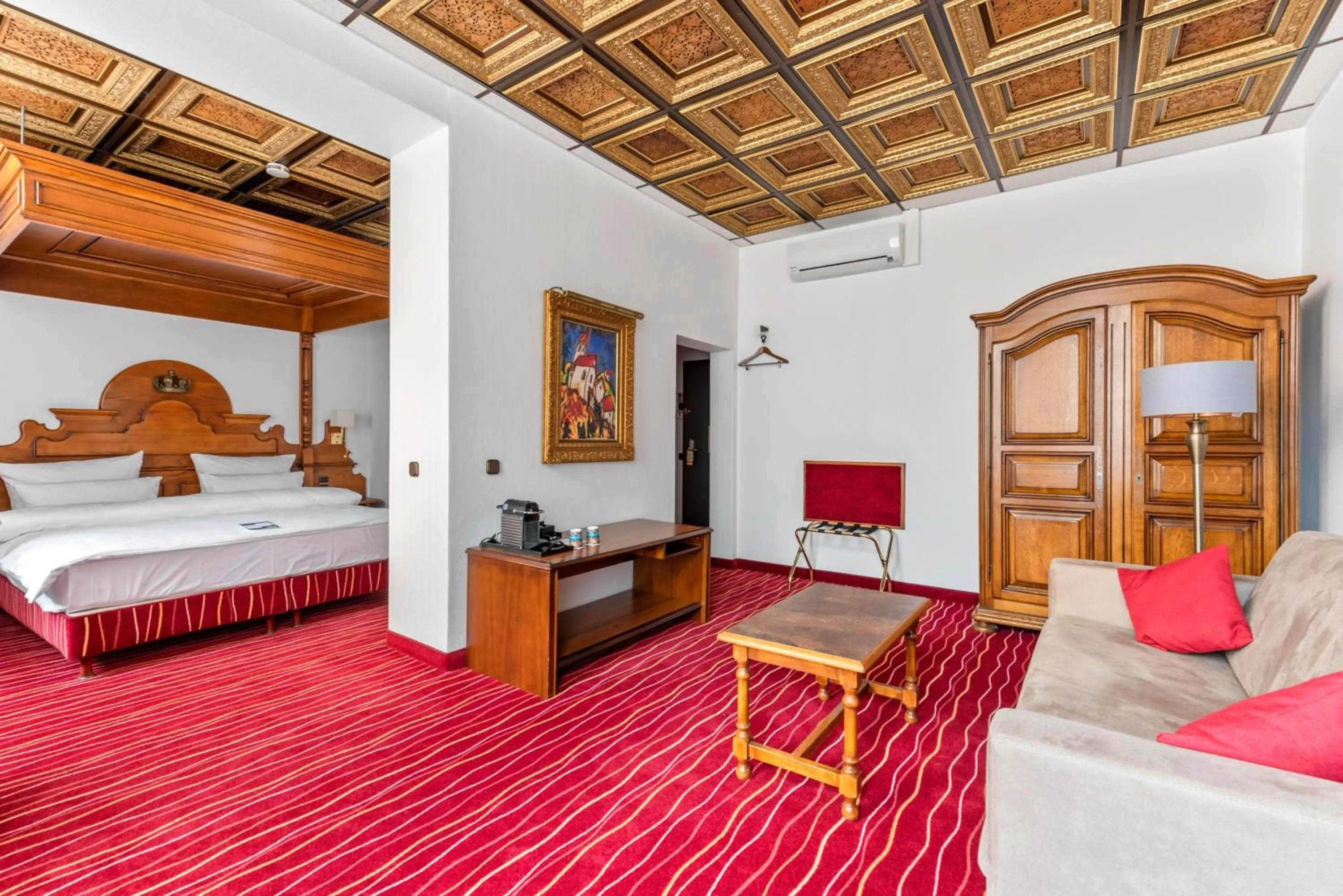 Superior Family Room in KING's Hotel First