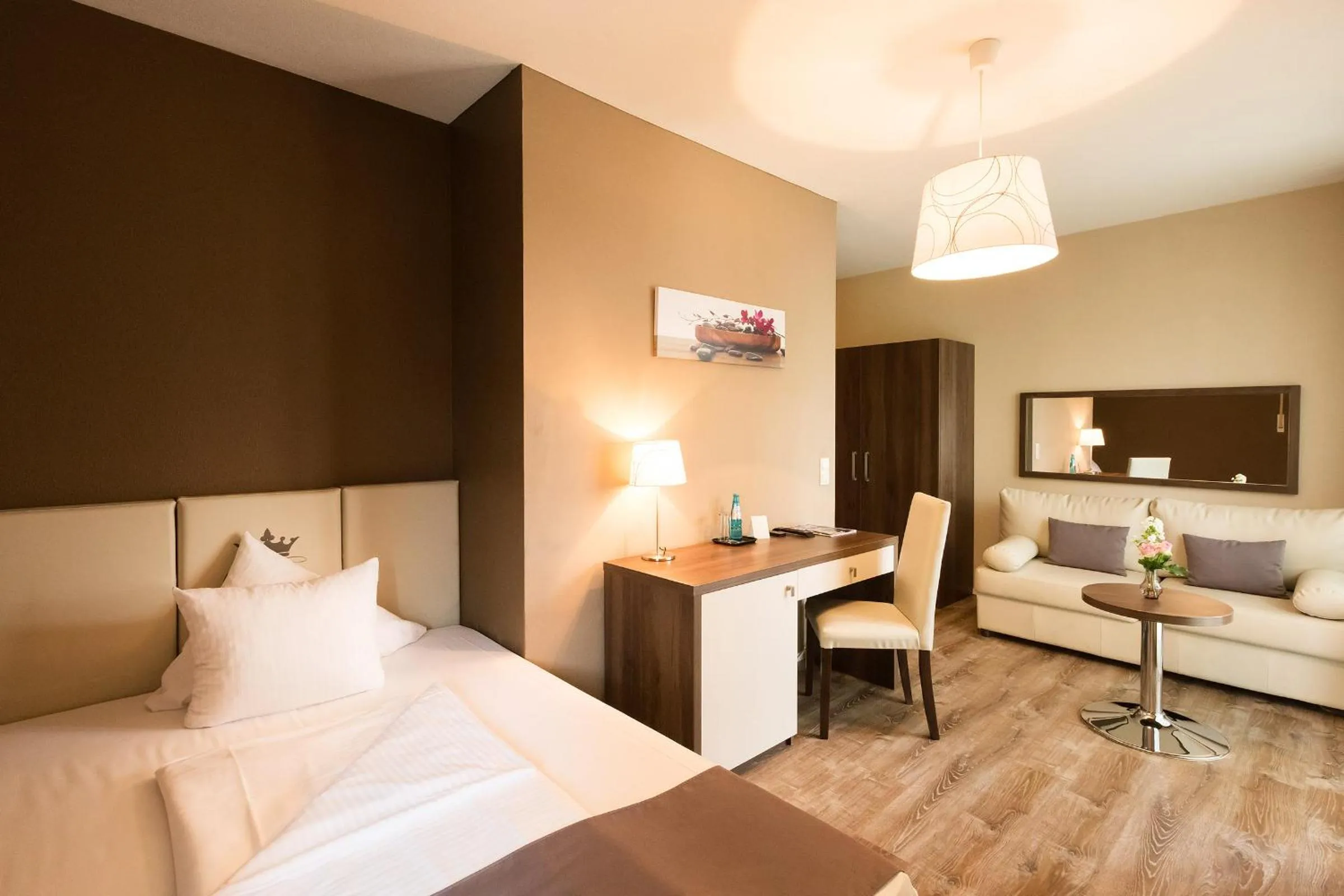 Single Room in Empress Boutique Hotel