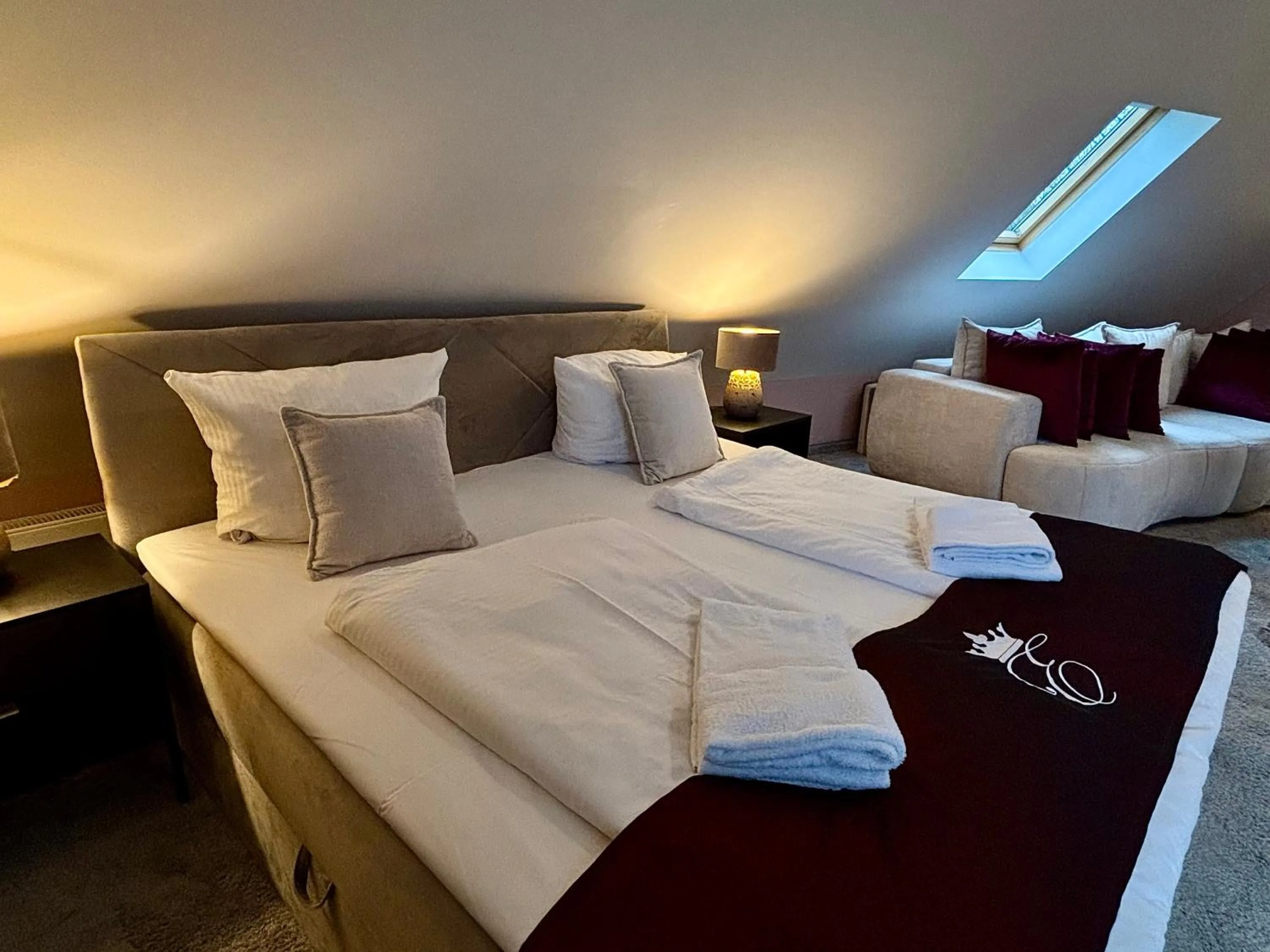 King Suite with Balcony in Empress Boutique Hotel