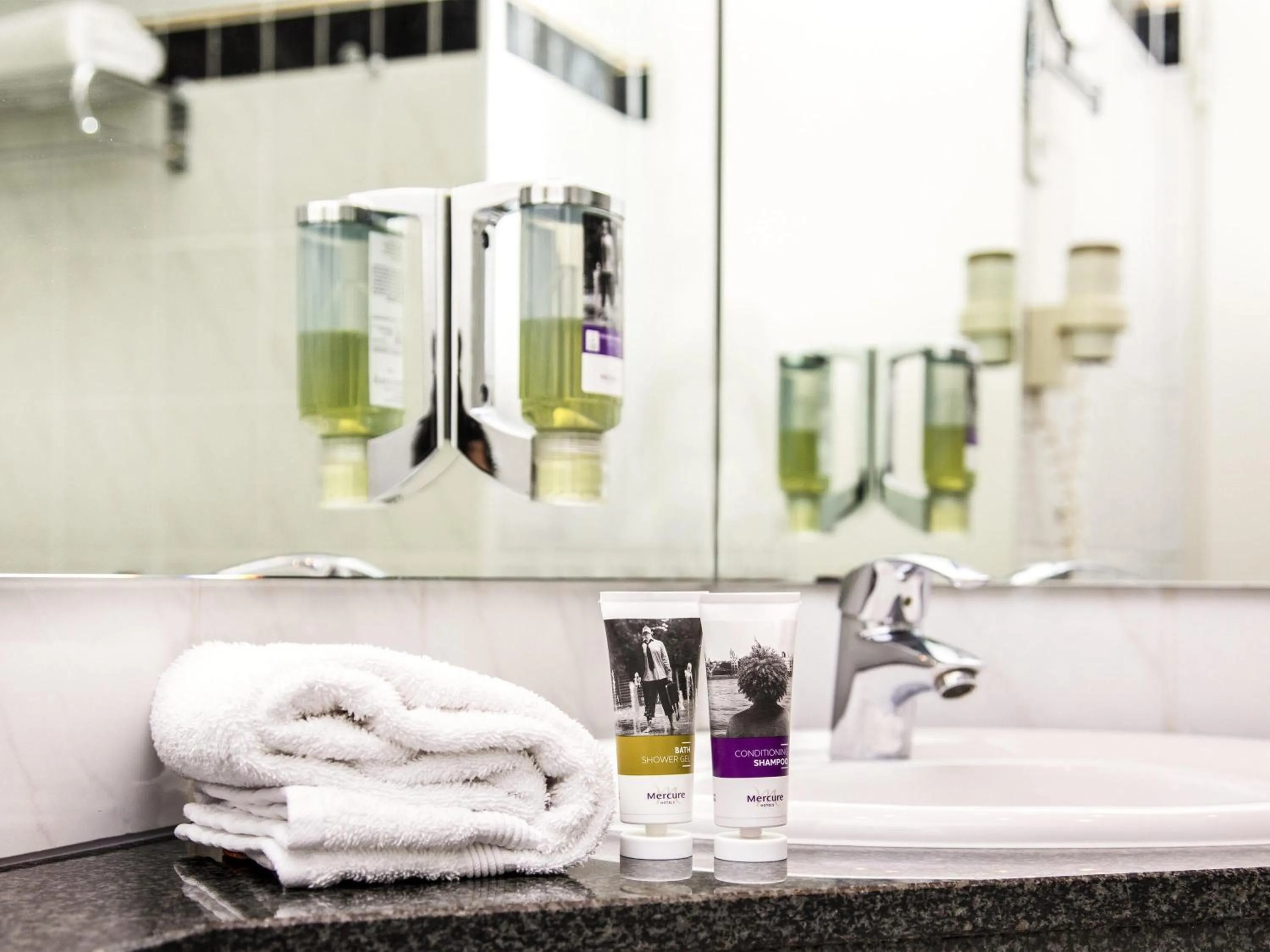 Single Room with French Bed in Mercure Hotel Hagen