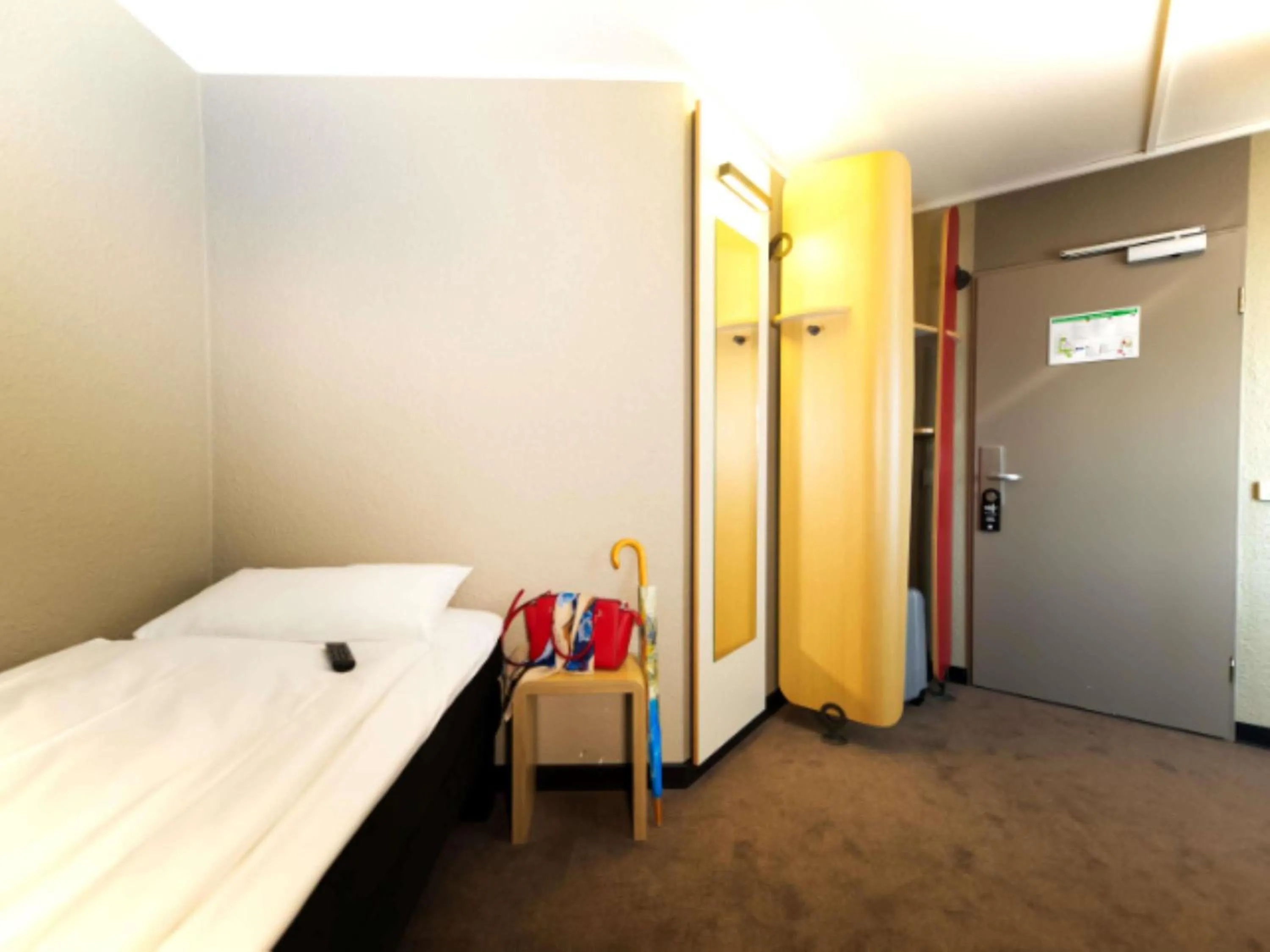 Standard Single Room in ibis Köln Centrum