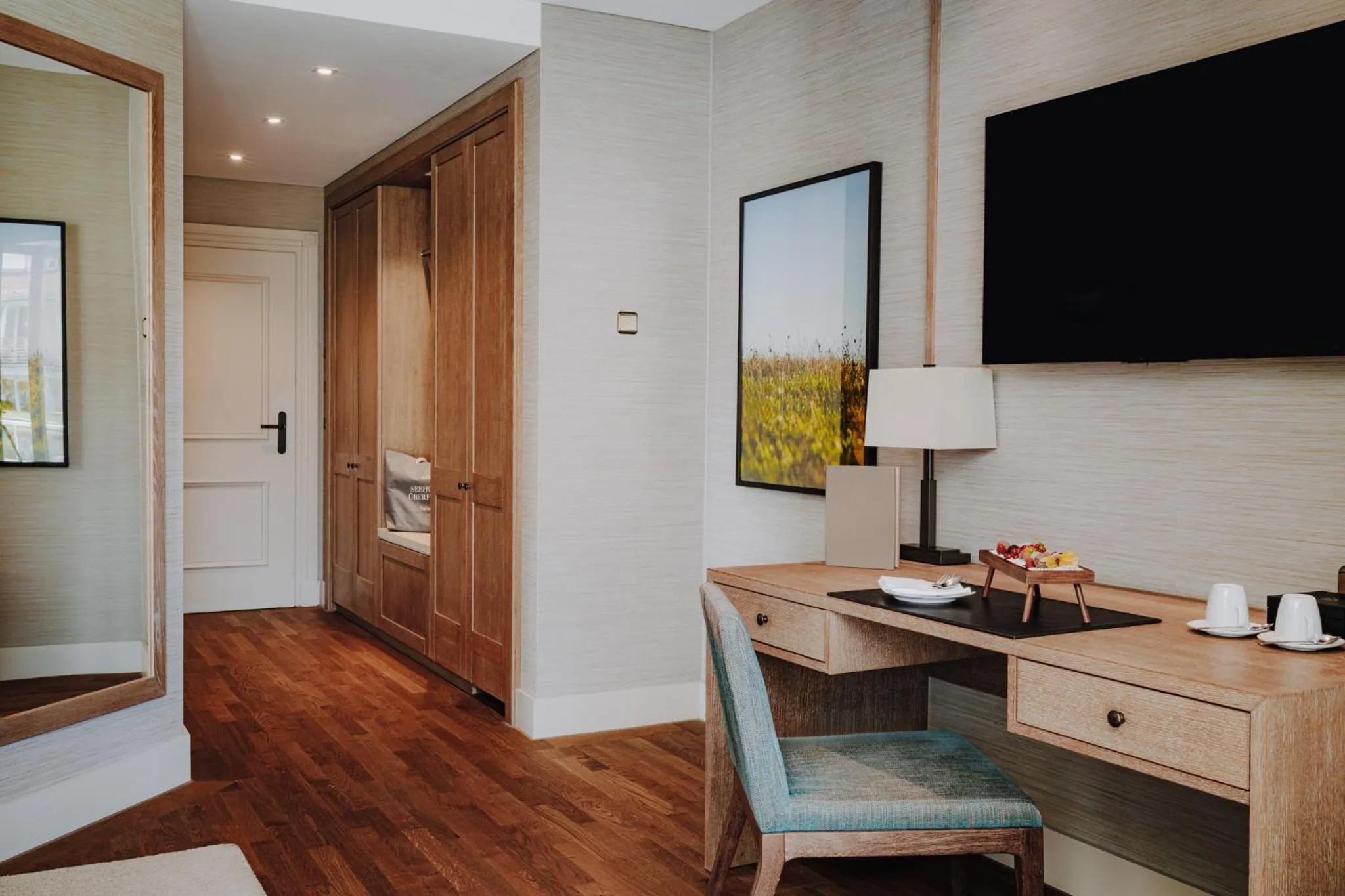 Elegant Nature Deluxe Double Room with Alpine View in Althoff Seehotel Überfahrt