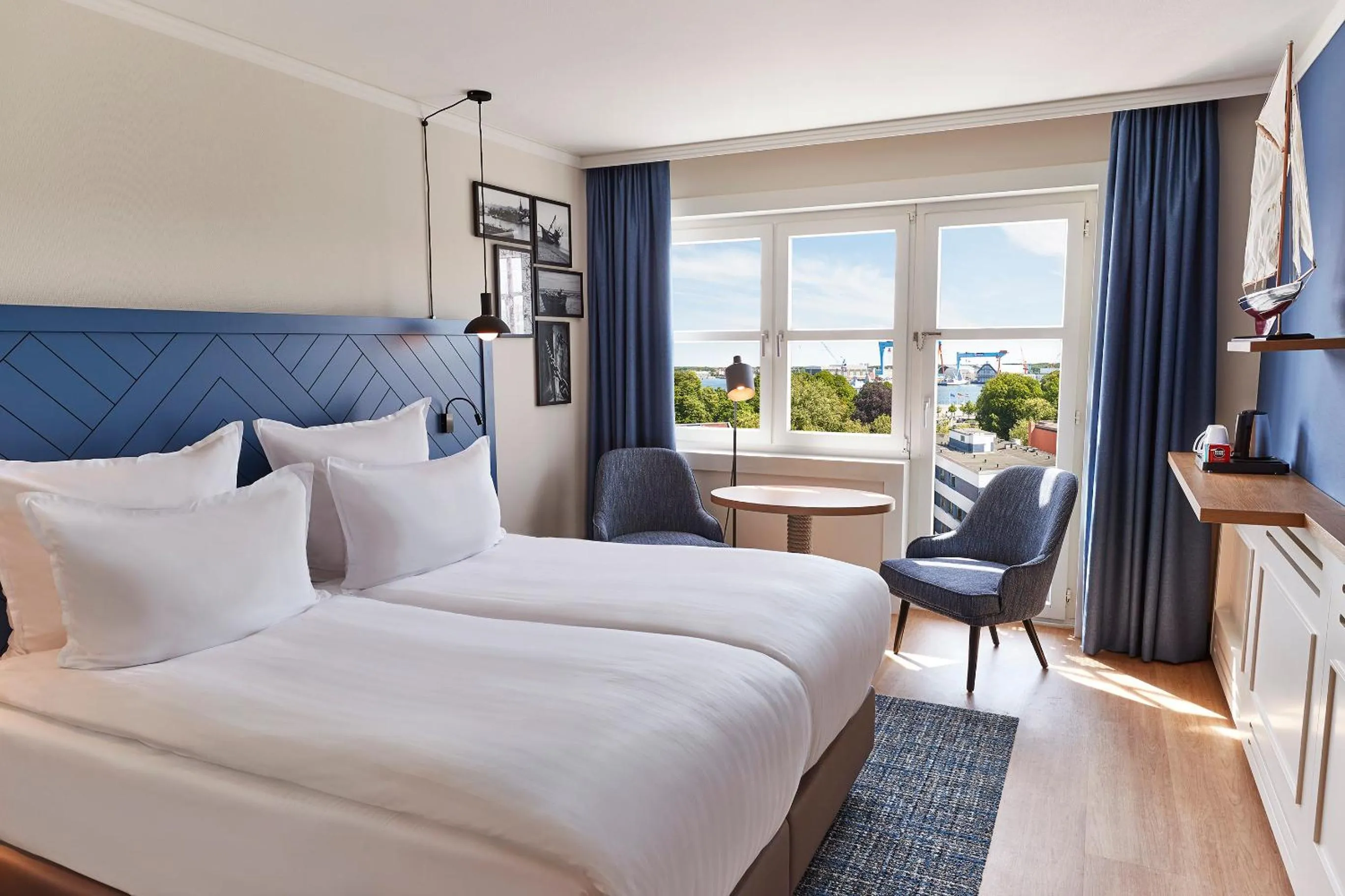 Comfort Double Room with Harbor View in Steigenberger Hotel Conti Hansa Kiel