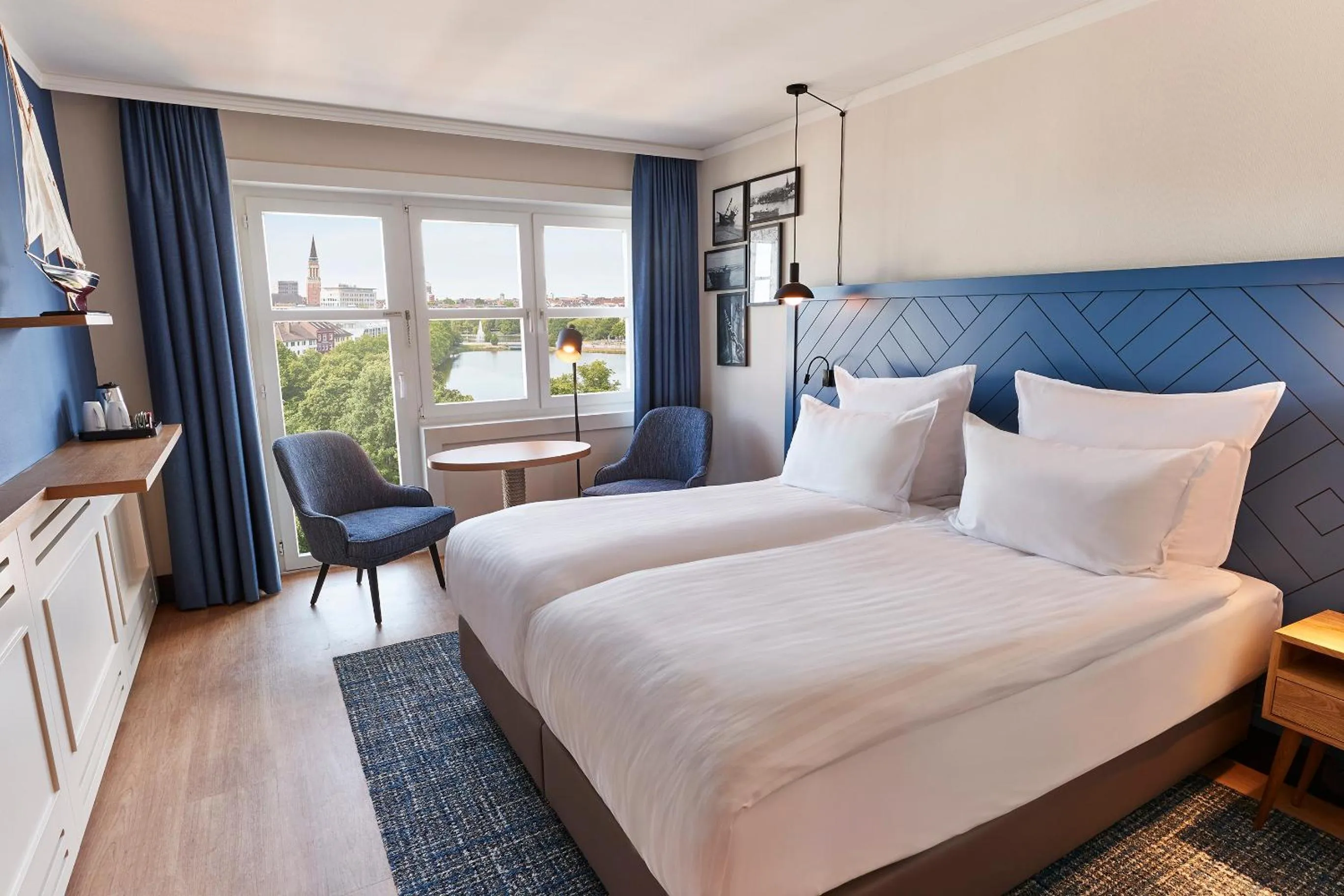Comfort Double Room with Garden View in Steigenberger Hotel Conti Hansa Kiel