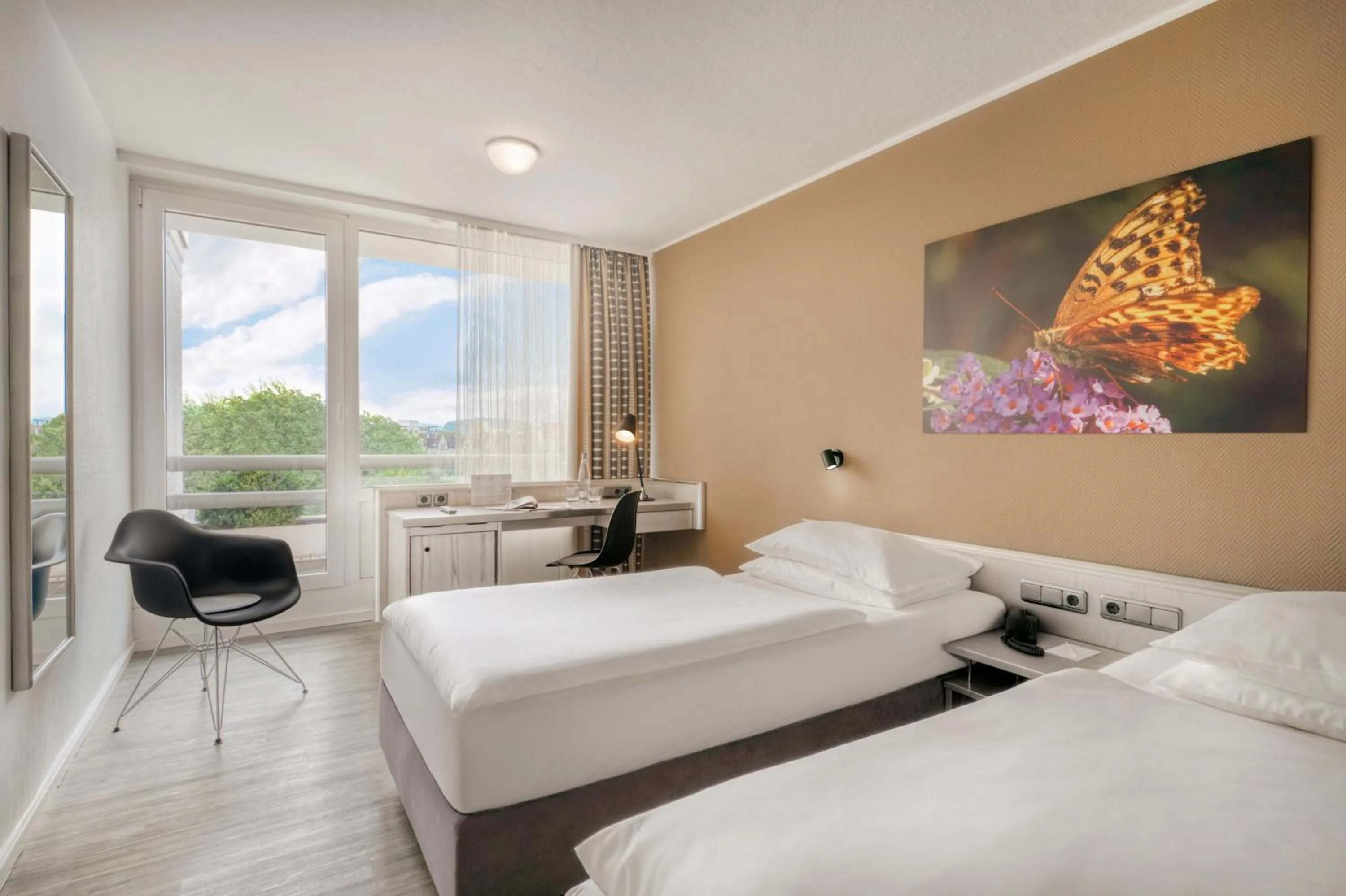 Superior Double Room with Two Single Beds - single occupancy in PARKHOTEL Hameln