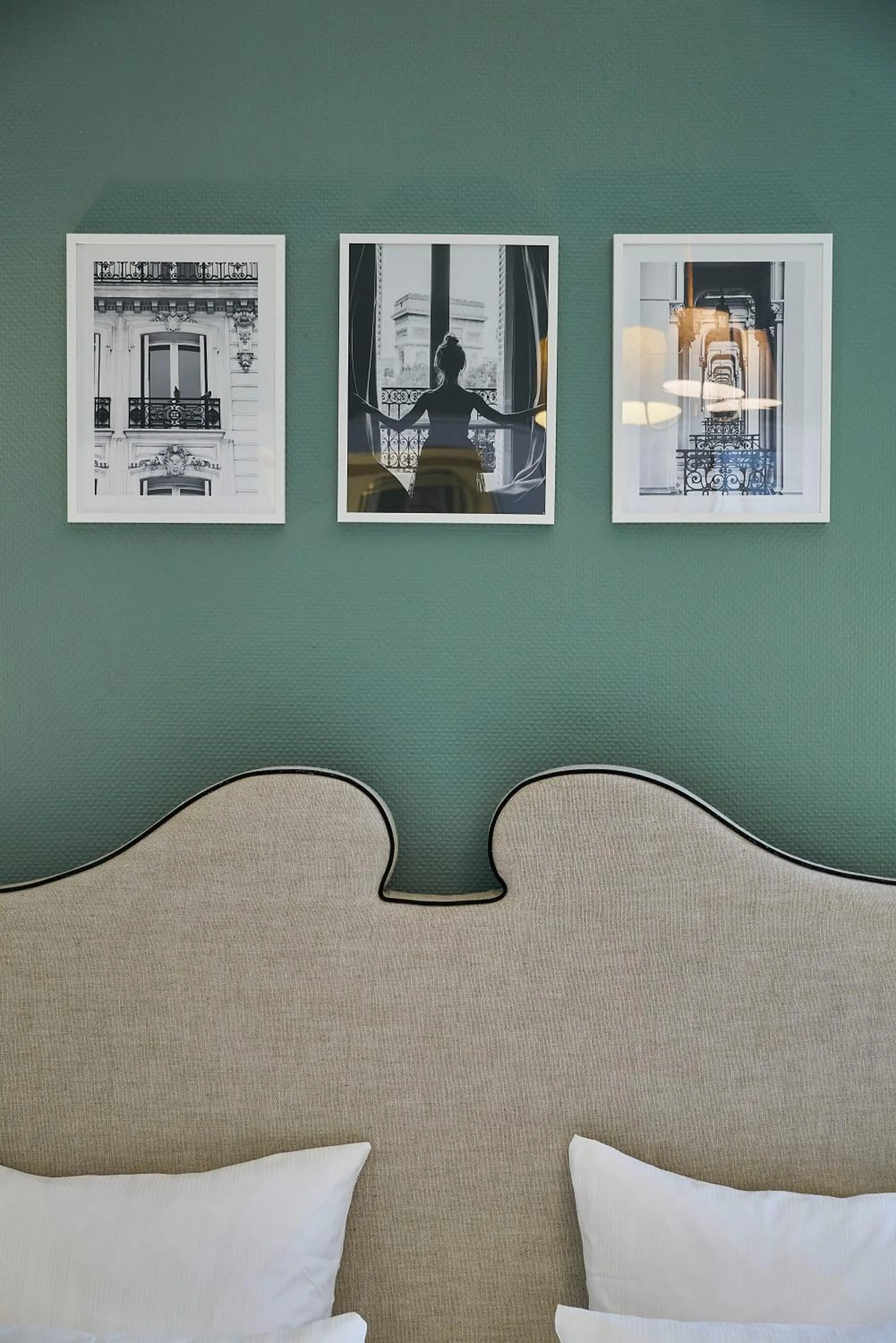 Deluxe Double or Twin Room - Mini-bar drinks free of charge in Hotel Monopol - Central Station