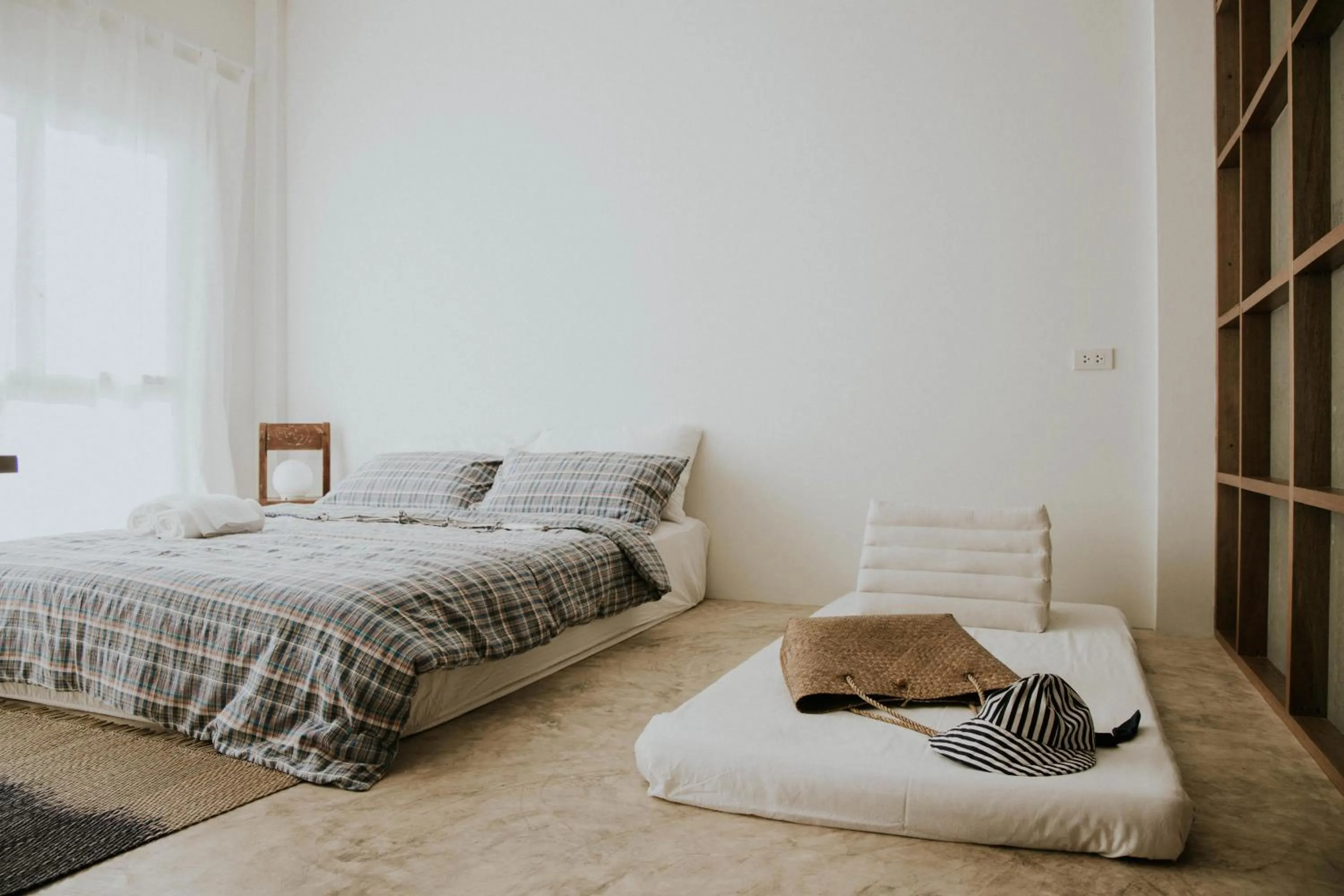 Queen Room with Garden View in Baan Lek Villa