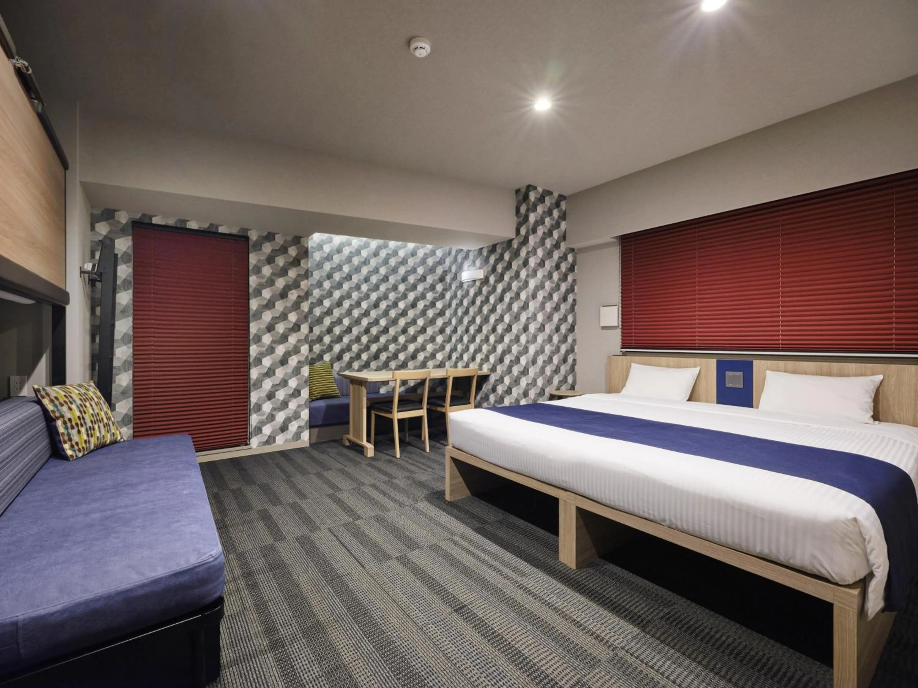 Superior King Room with Washing Machine in MONday Apart Hamamatsucho Daimon