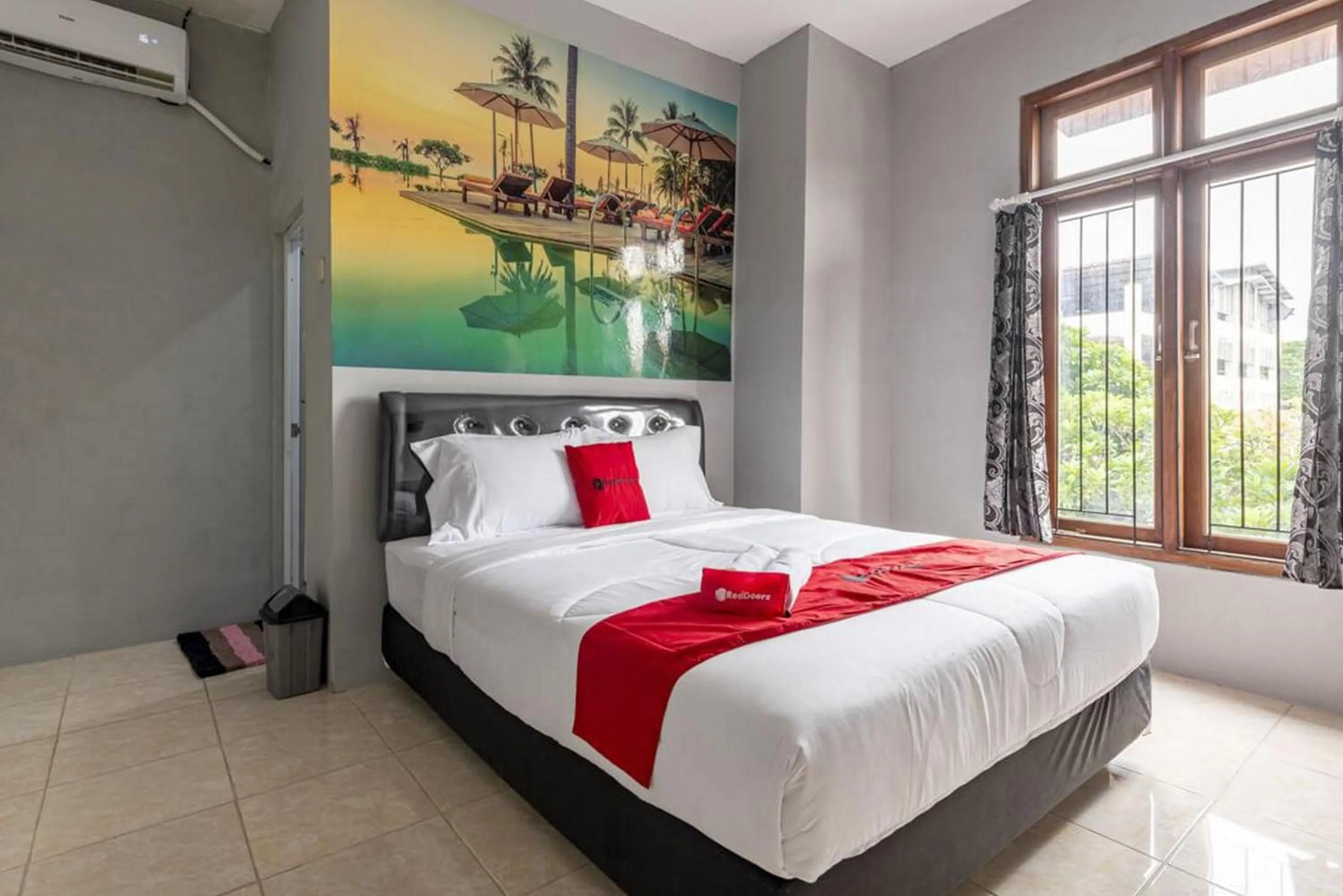 Double Room in RedDoorz @ Jemursari Surabaya 2