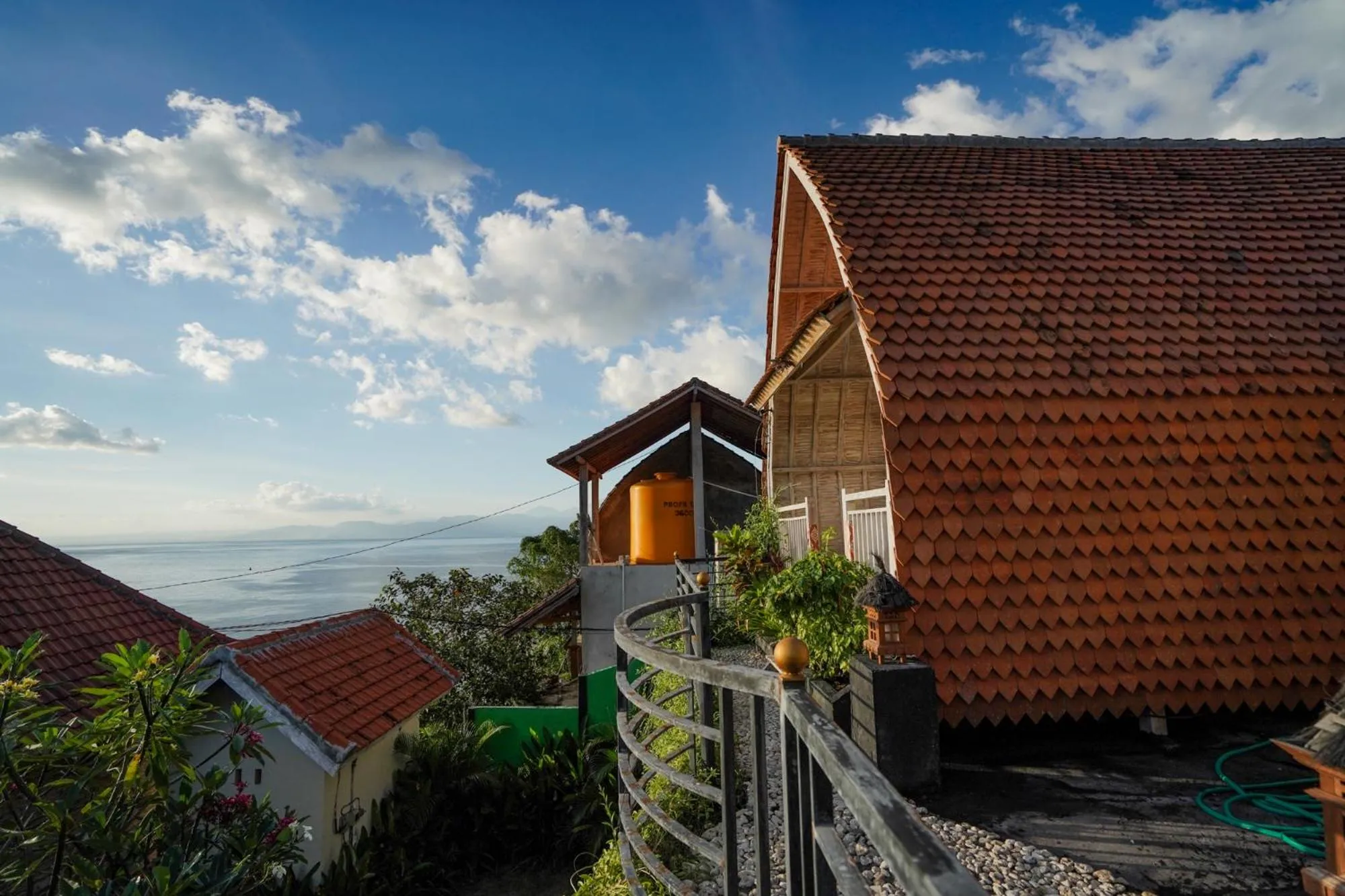 Double Room with Sea View - single occupancy in Unicorn Bungalow