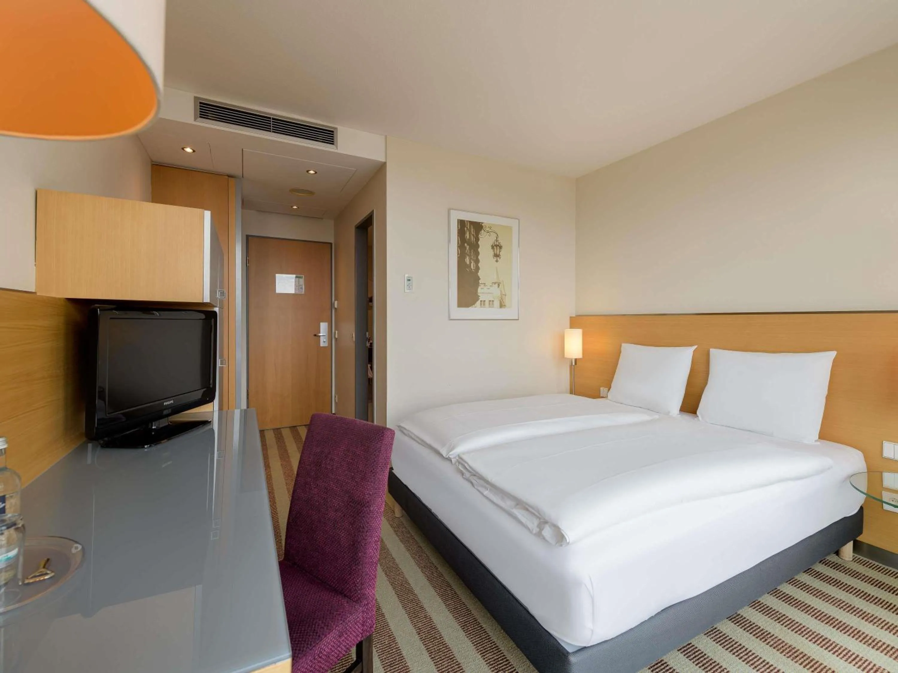 Standard Queen Room in Mercure Hotel Aachen Am Dom