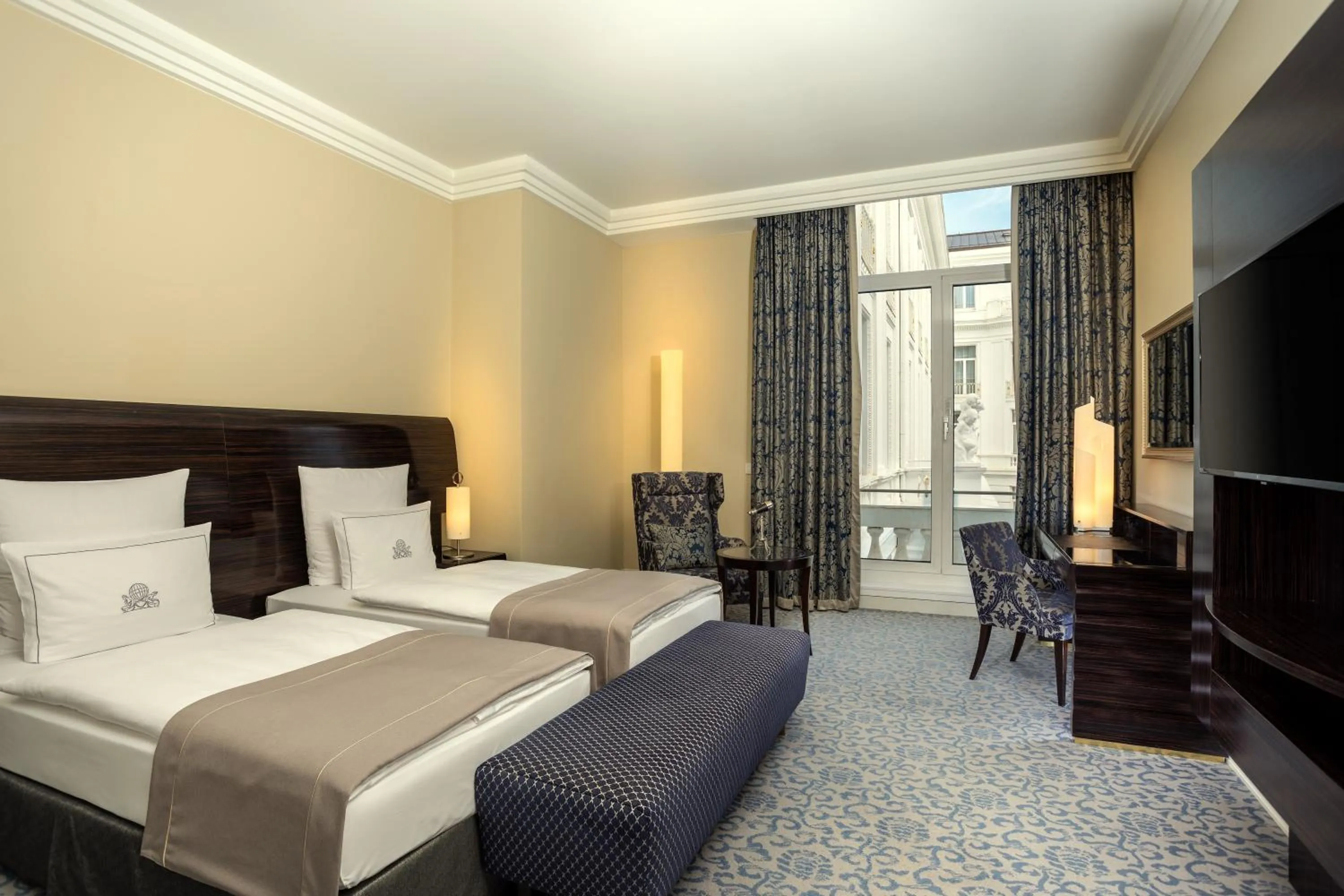 Superior Guest Room with 2 Twin/Single Bed(s) in Hotel Atlantic Hamburg, Autograph Collection