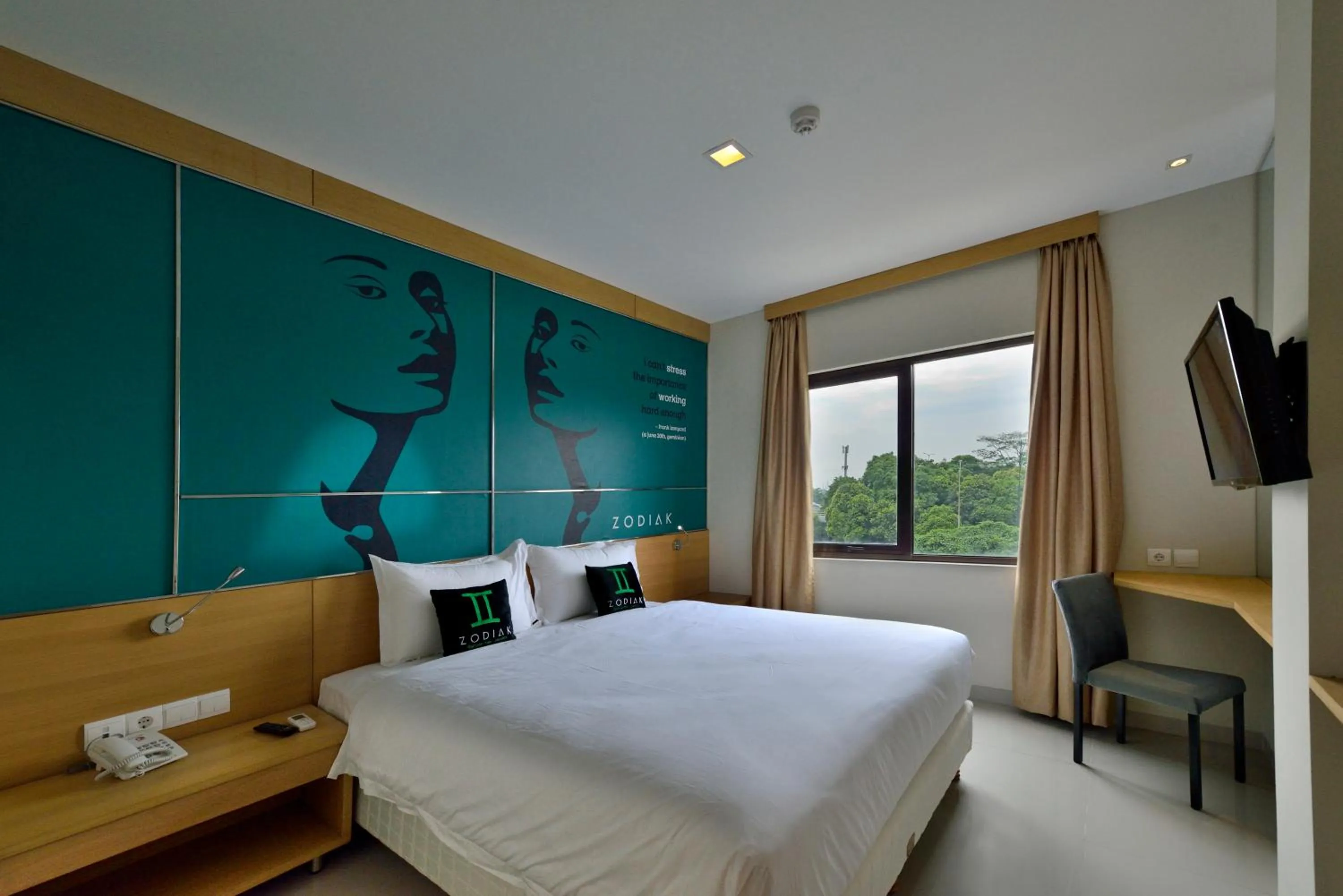 Superior King Room in Zodiak MT Haryono by KAGUM Hotels