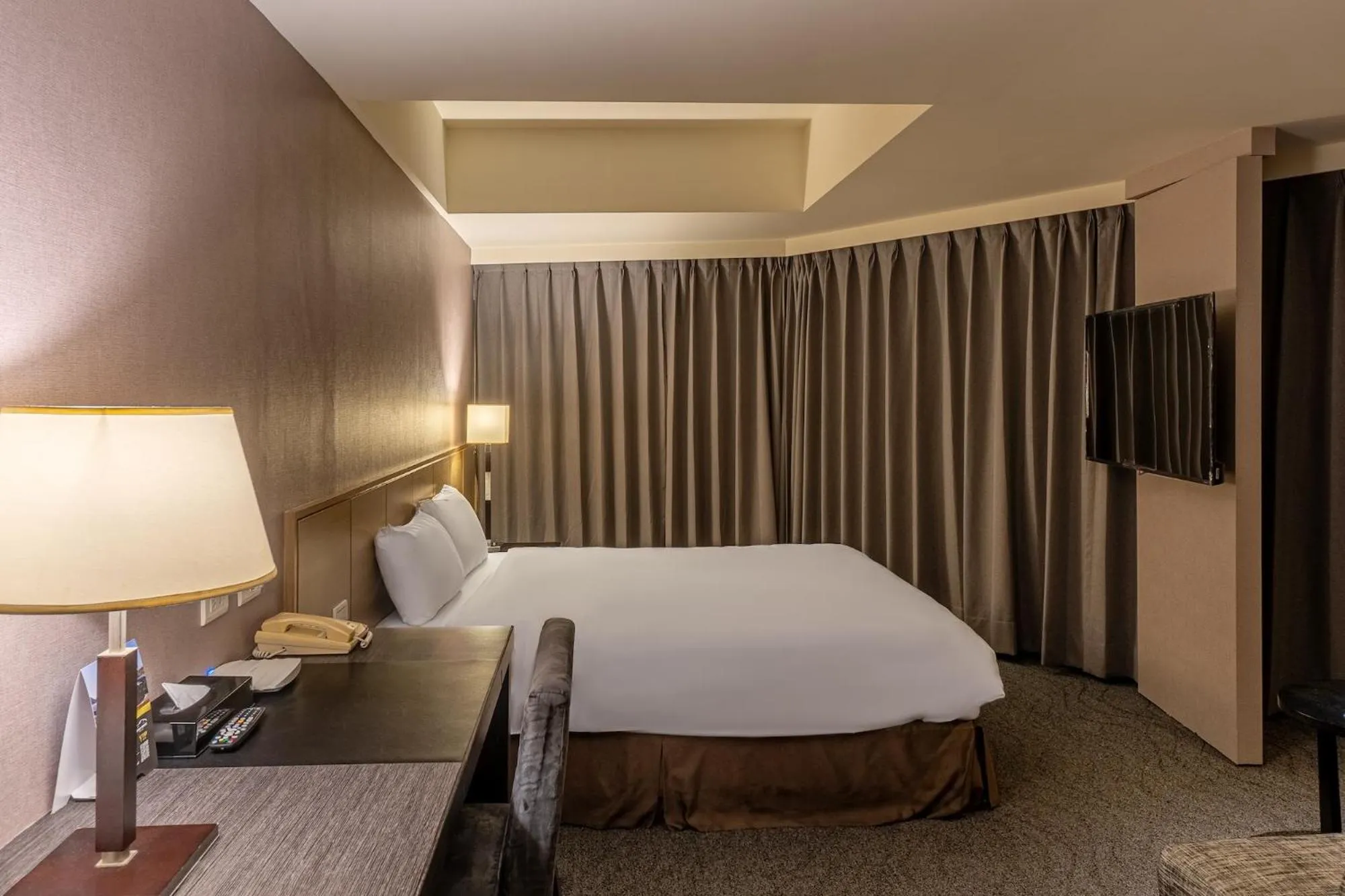 Executive Double Room in Guide Hotel Taipei Chongqing