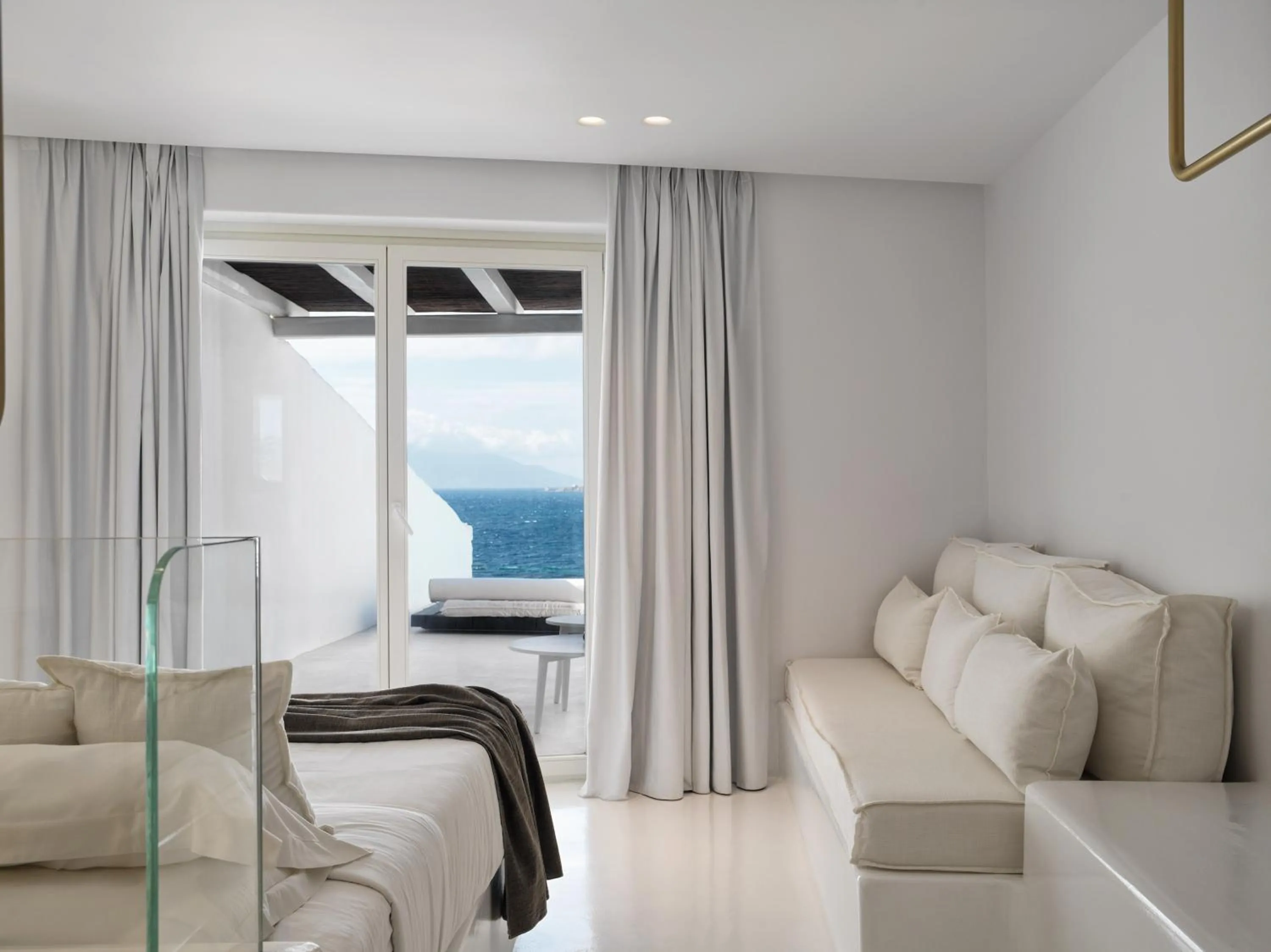 Junior Suite with Private Heated Pool Sea View in Mykonos Earth Suites