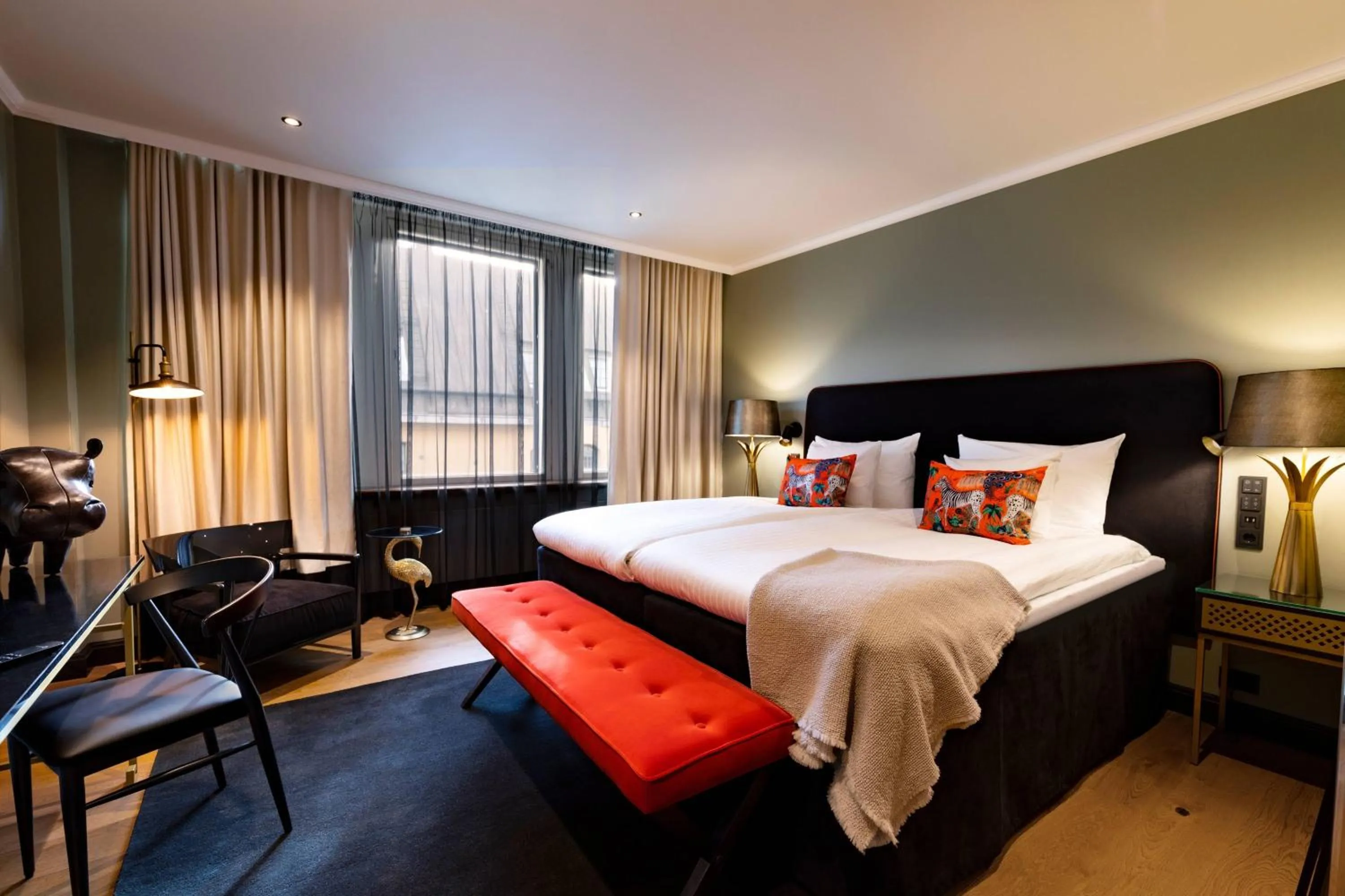 Luxe, Deluxe Guest room, 1 King in Hotel U14, Autograph Collection
