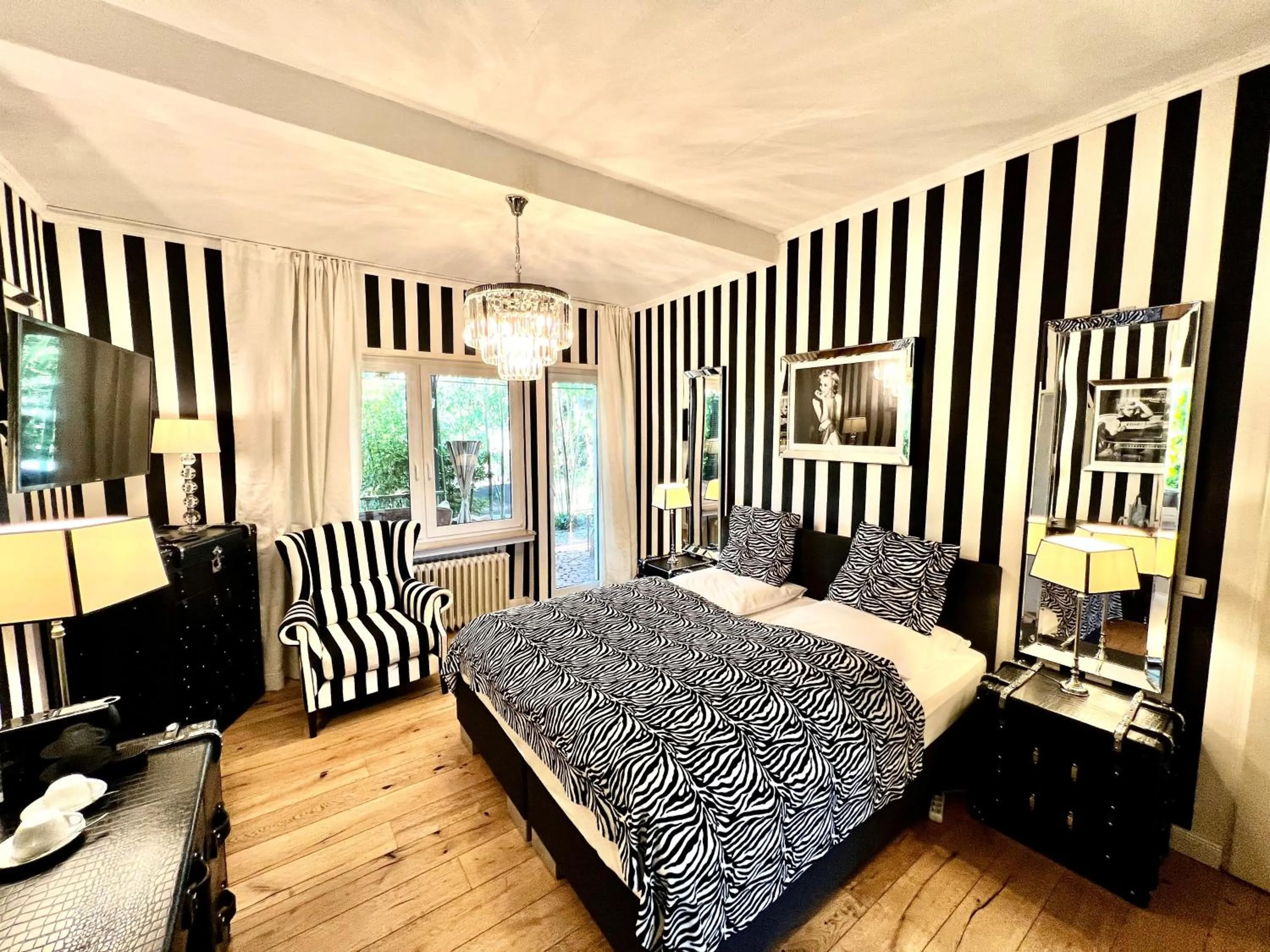 Superior Double Room in Hotel Ashley's Garden