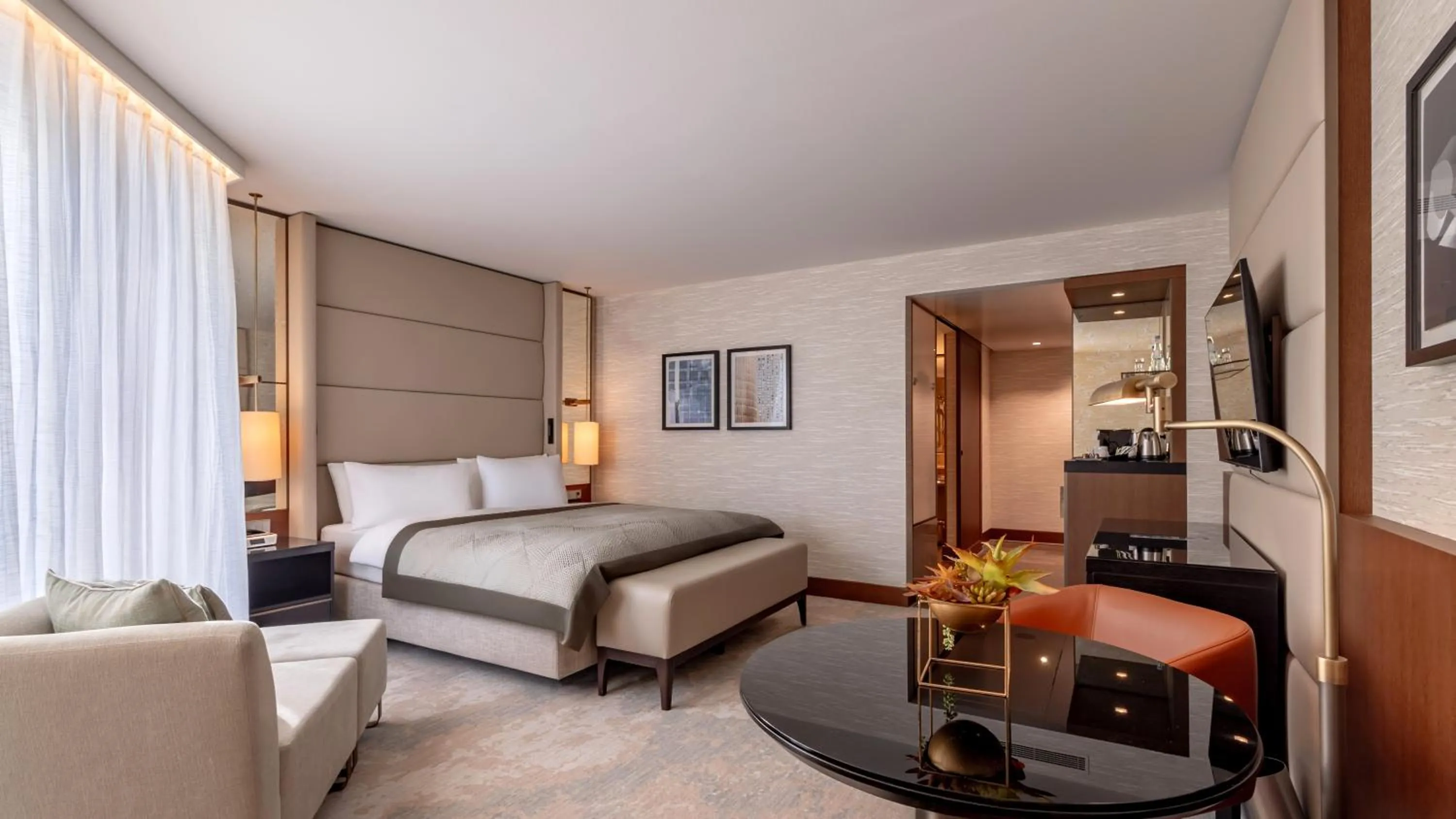 Premium King Room in InterContinental Berlin by IHG