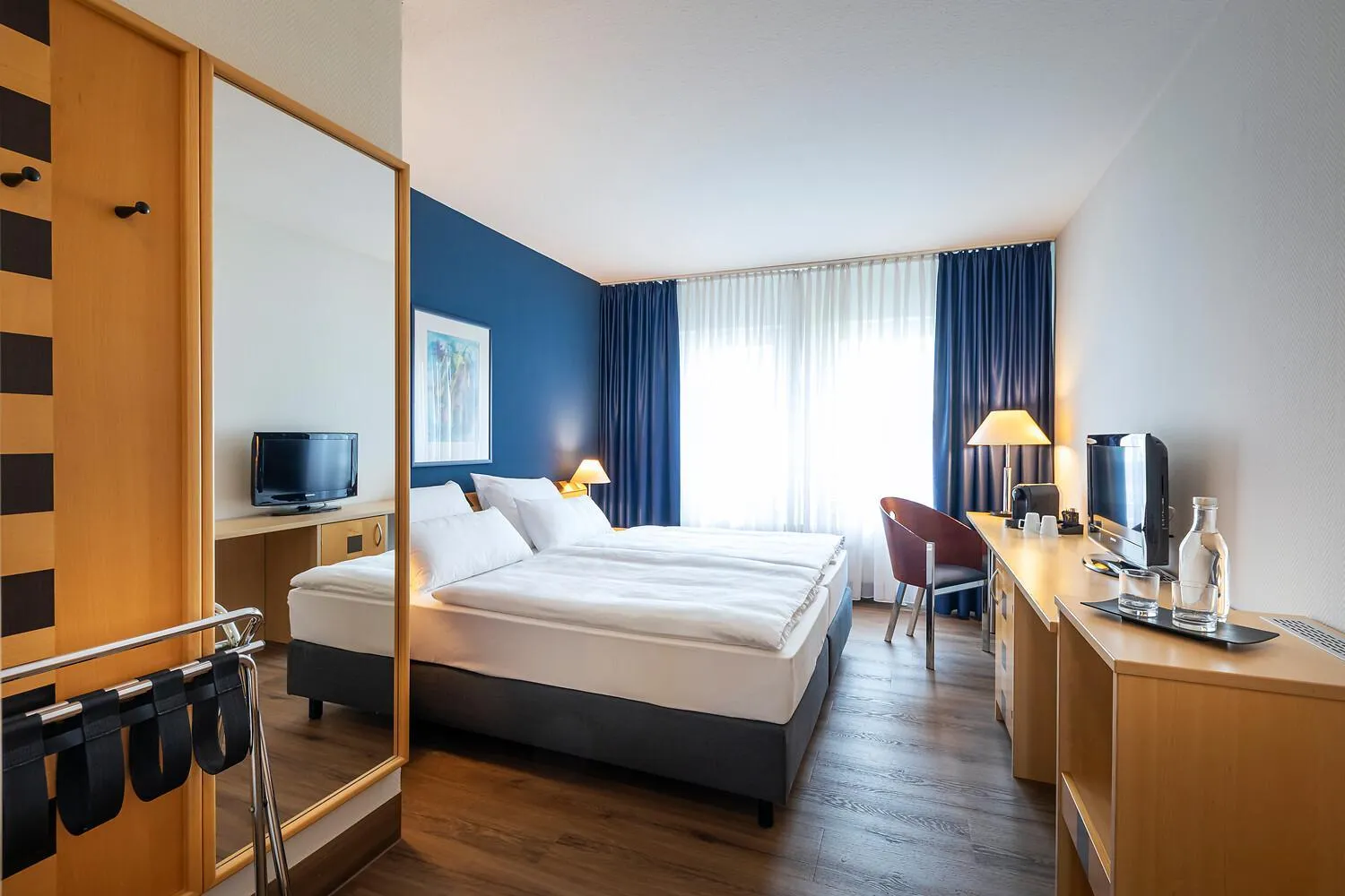 Business Double Room in ACHAT Hotel Dresden Elbufer