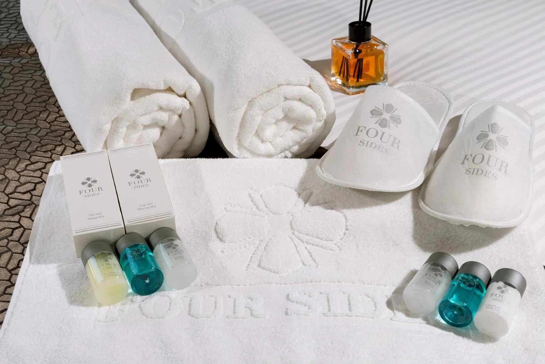 Double Room with Balcony in Four Sides Sisli