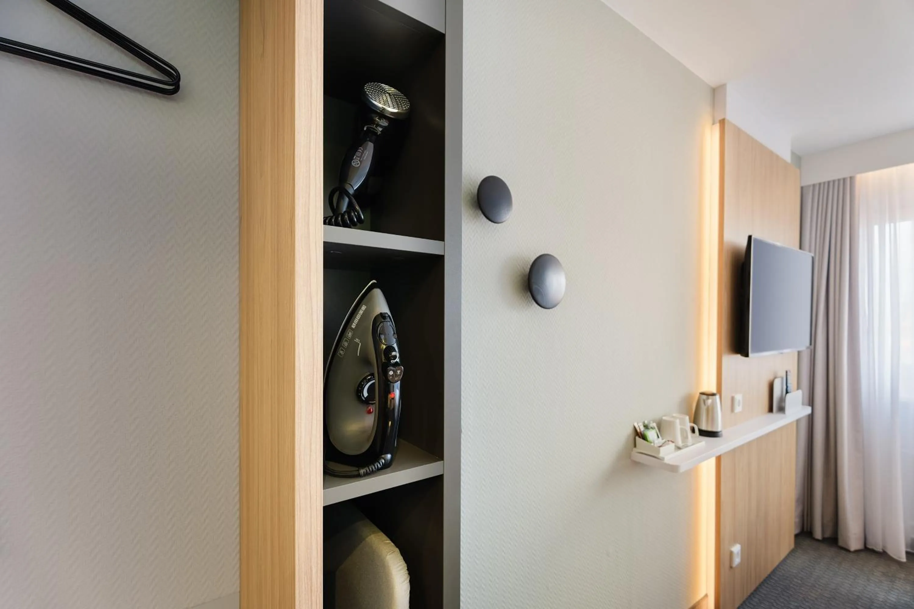 Standard Queen Room - Disability Access in Holiday Inn Express Dresden Zentrum by IHG