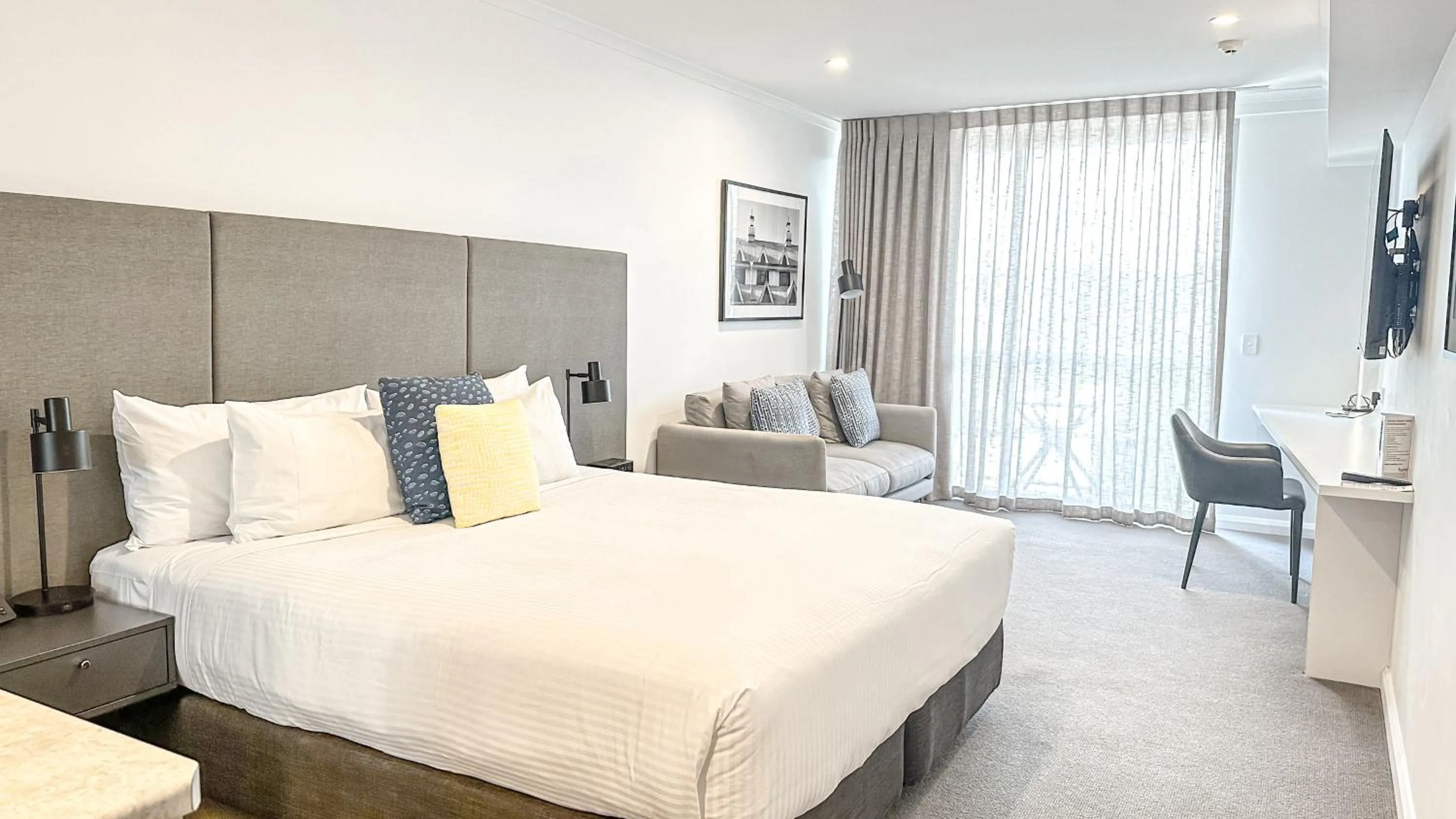 Two-Bedroom Suite in Oaks Toowoomba Hotel