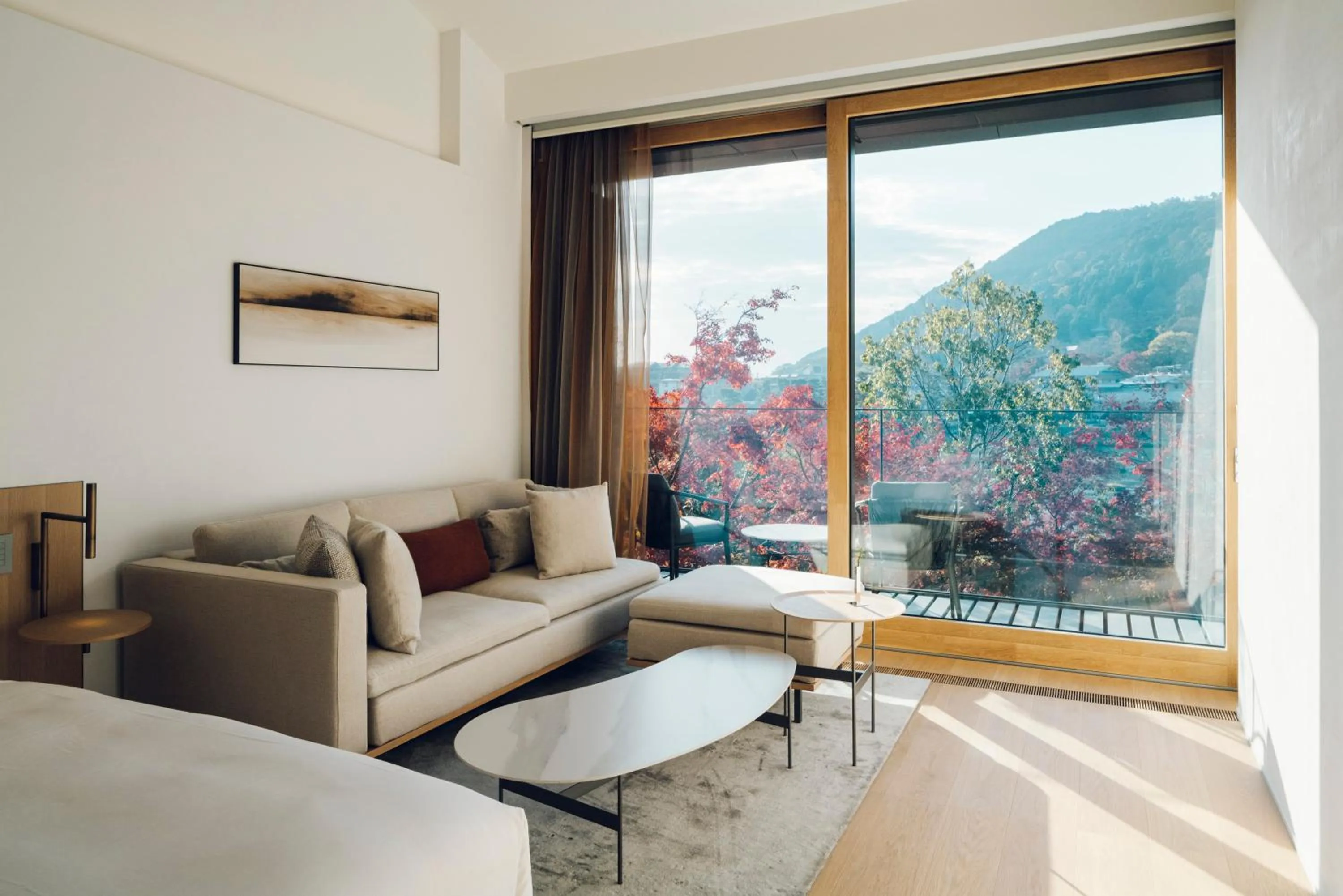 Premier Corner Twin Room with River View in Muni Kyoto