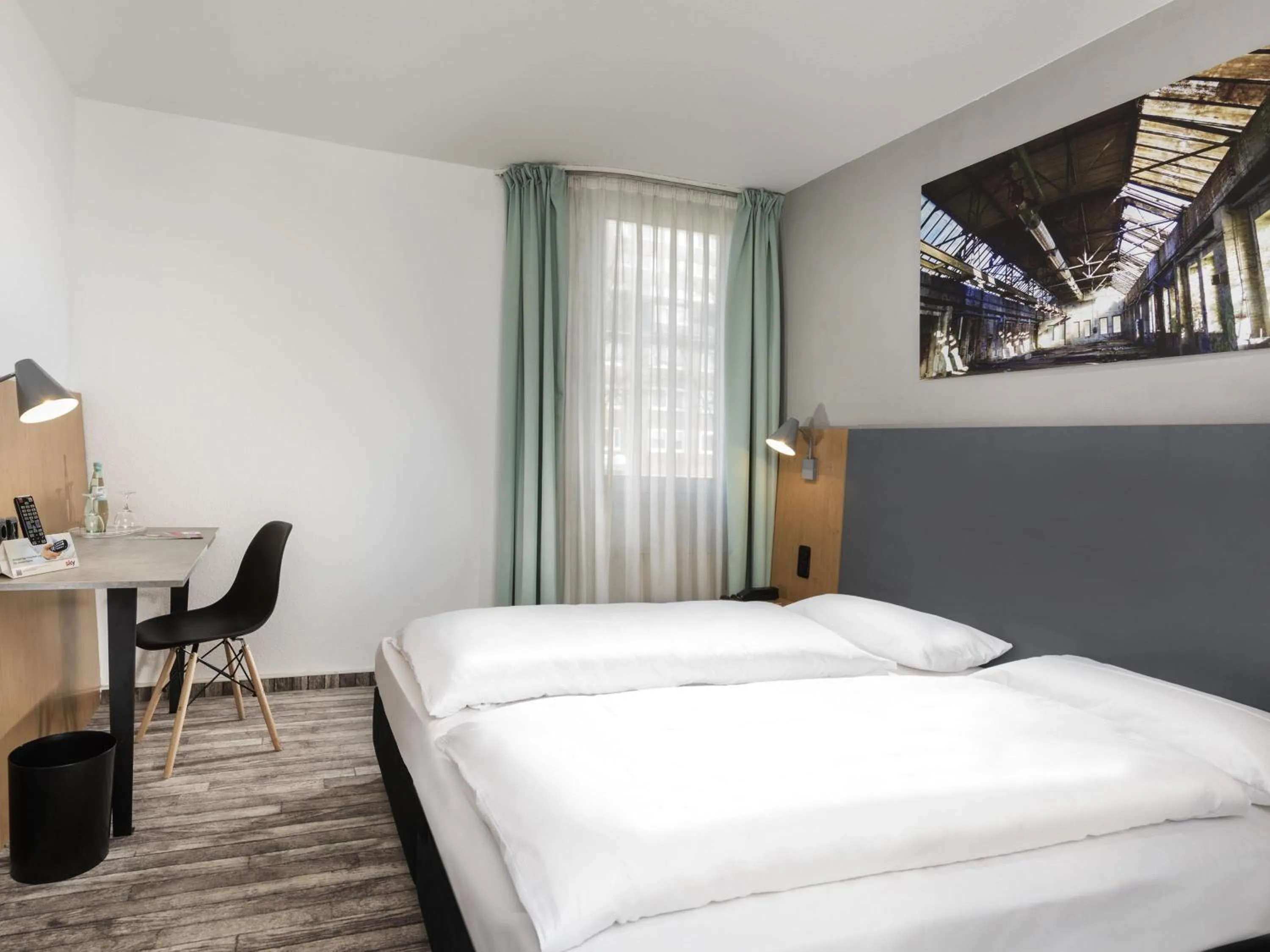 Standard Double Room - single occupancy in ibis Styles Hotel Gelsenkirchen